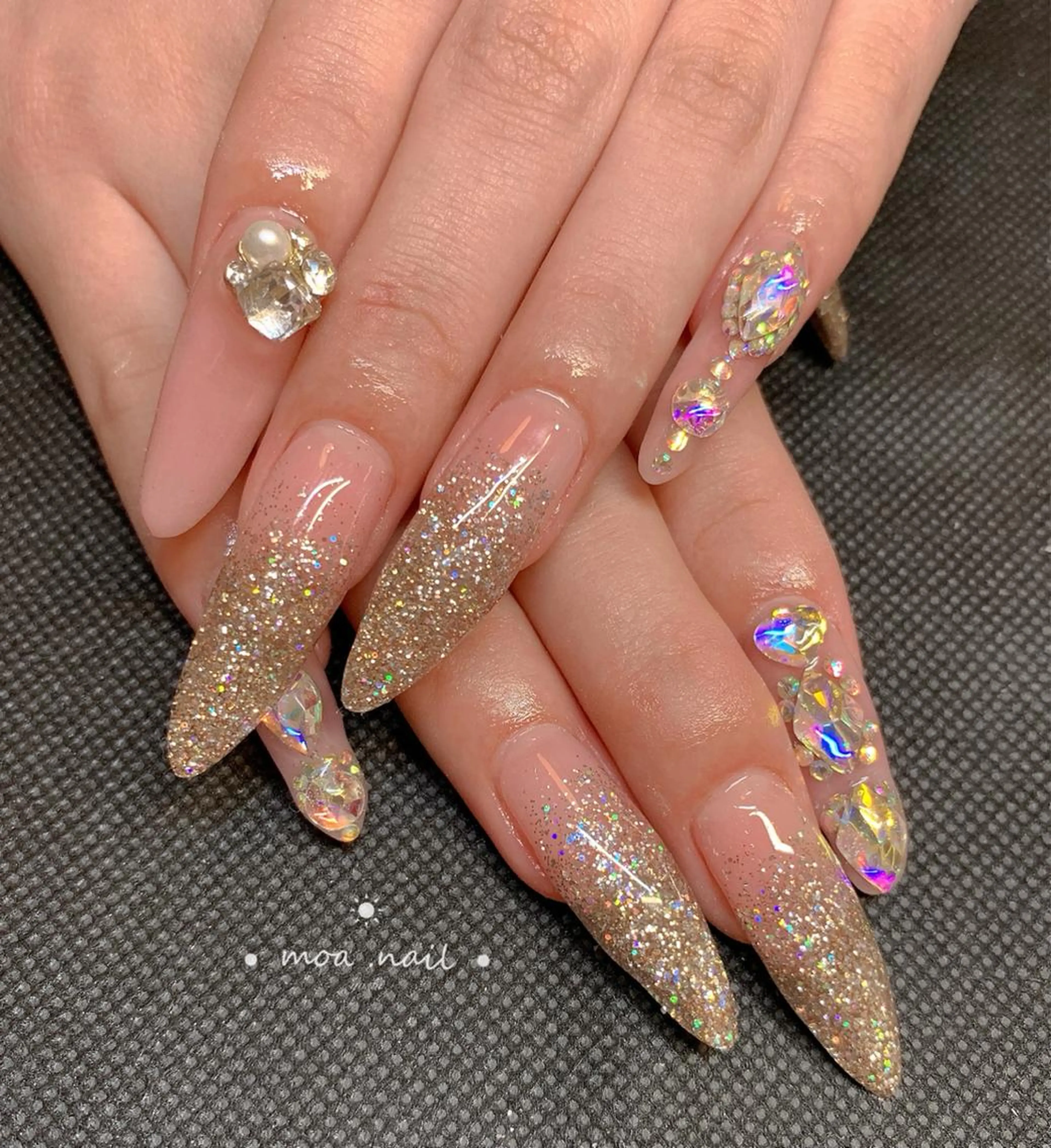 ネイル MoaNail🫶 Yoshiのネイルデザイン