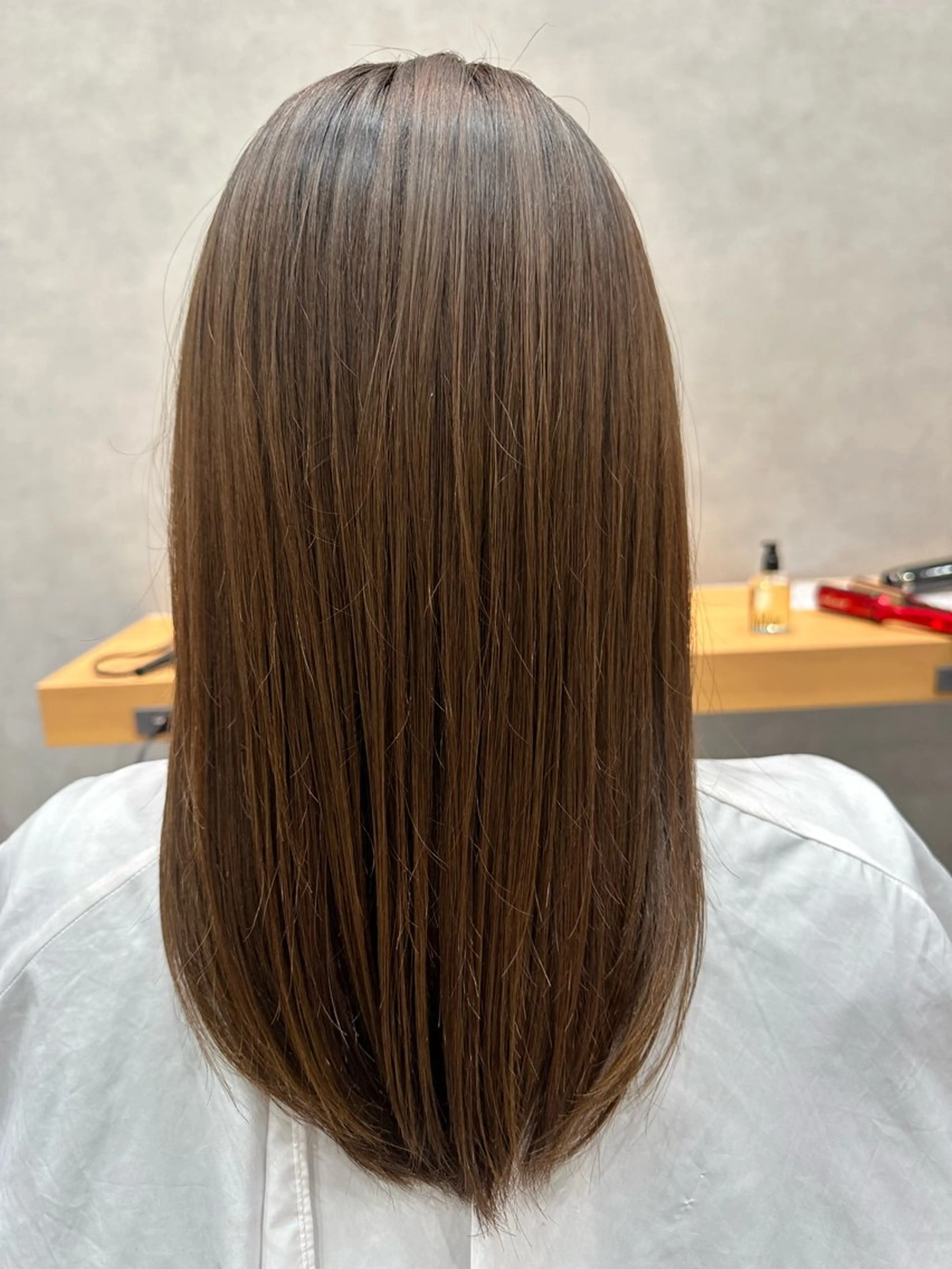 セミロング 森 沙織のヘアスタイル