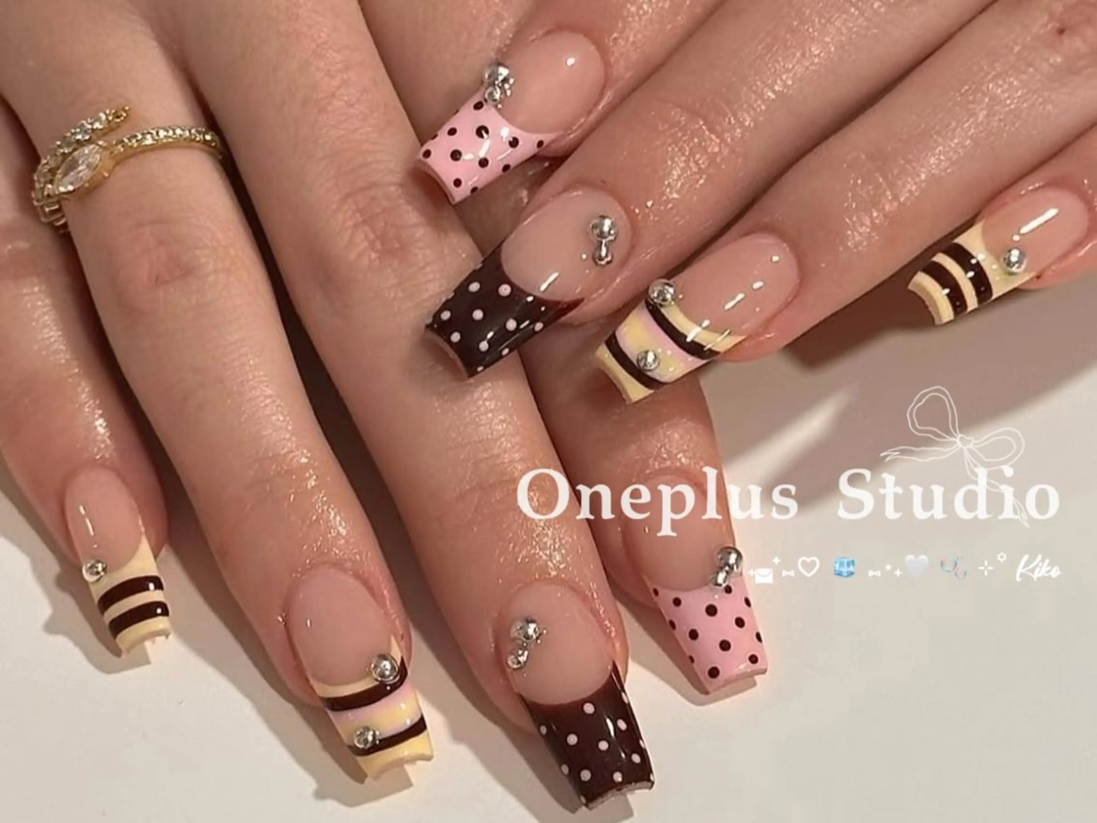 ネイル アニマル柄 ボルドー ブラウン フレンチネイル マグネットネイル One plus StudioNailのネイルデザイン