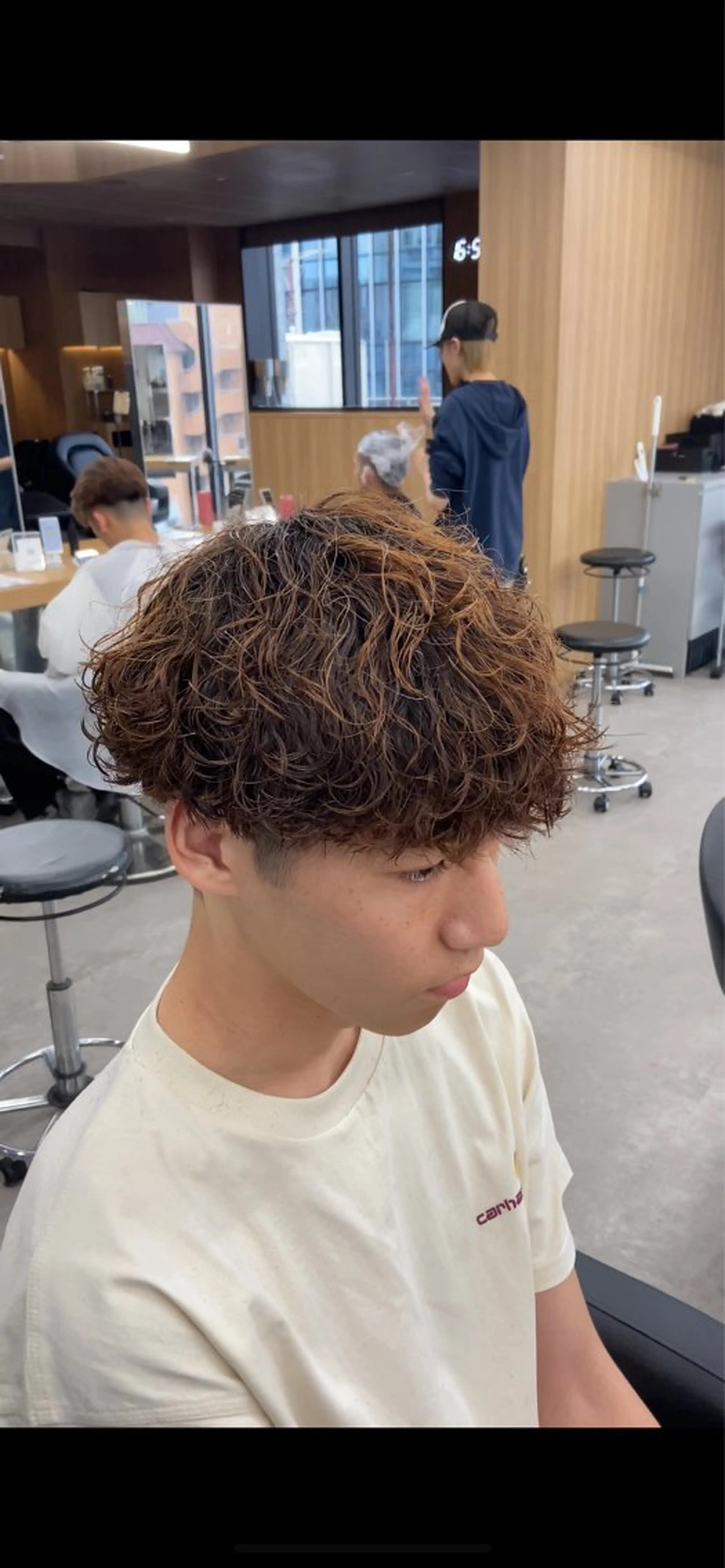 パーマ メンズ センターパート メンズハイライト メンズメッシュ マッシュ メンズパーマ カット ヘアカラー 波巻き/サーフカール 🌊吉野裕稀のヘアスタイル