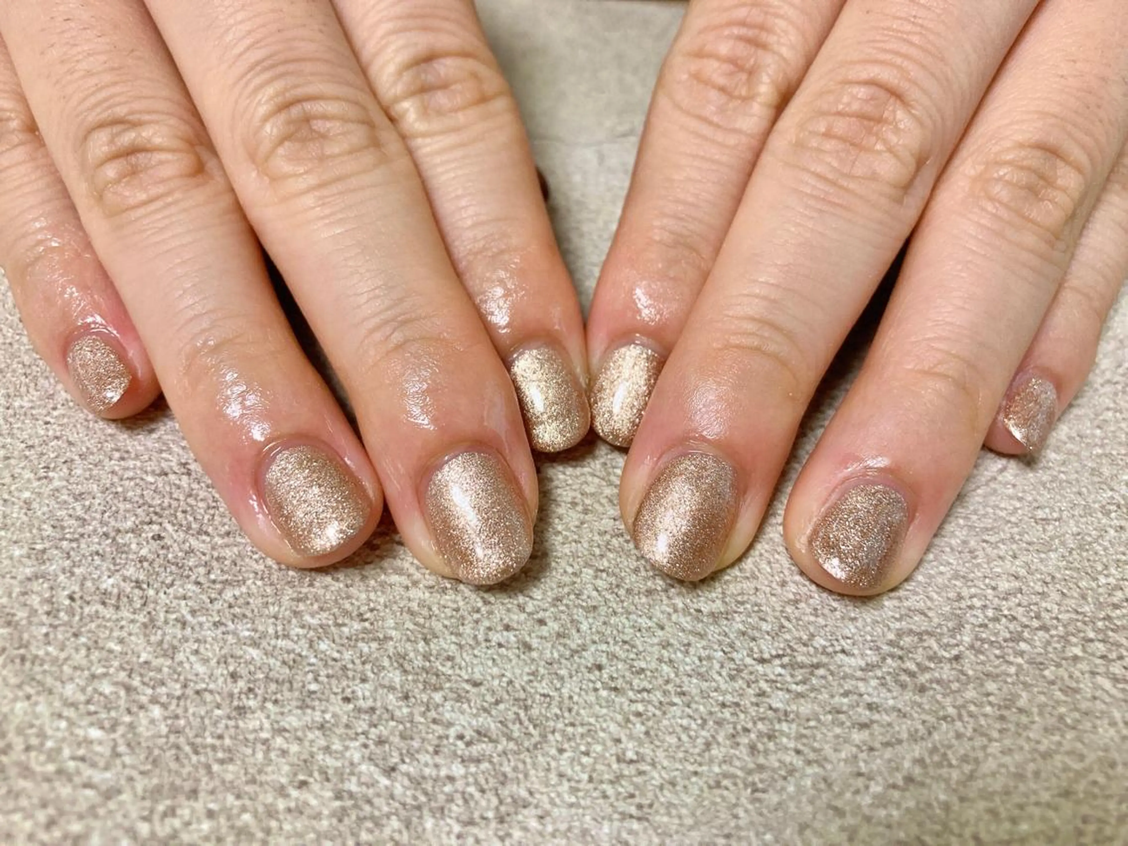 ネイル ゴールド ラメ(グリッター) ハンドネイル mogunail &blowのネイルデザイン