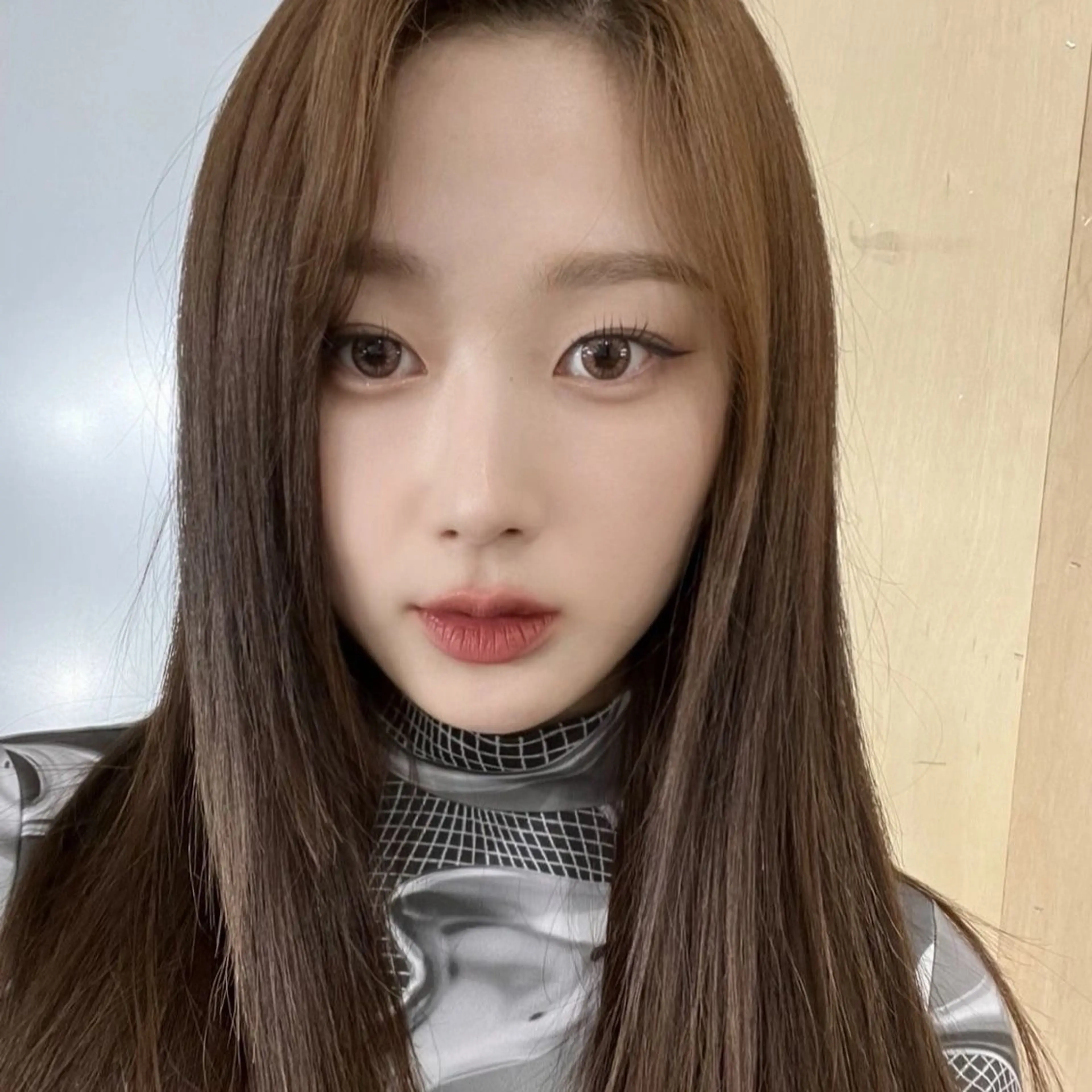 ロング カラー ブリーチ ケアブリーチ 透明感カラー ダブルカラー ブリーチなしカラー nonoka オリーブ/レイヤーのヘアスタイル