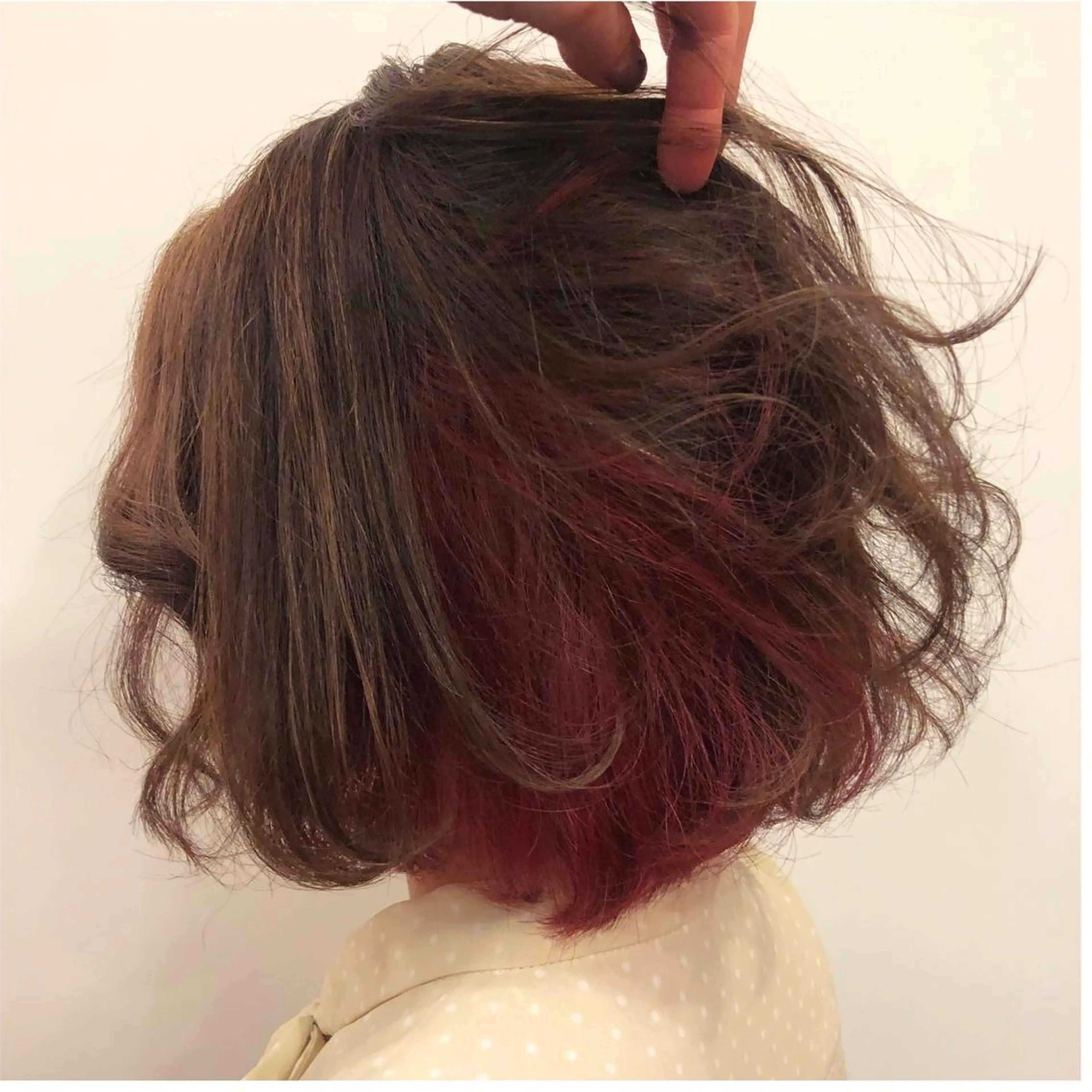 ショート カラー インナーカラー ピンクカラー 艶•透明感カラー フィーシーのヘアスタイル