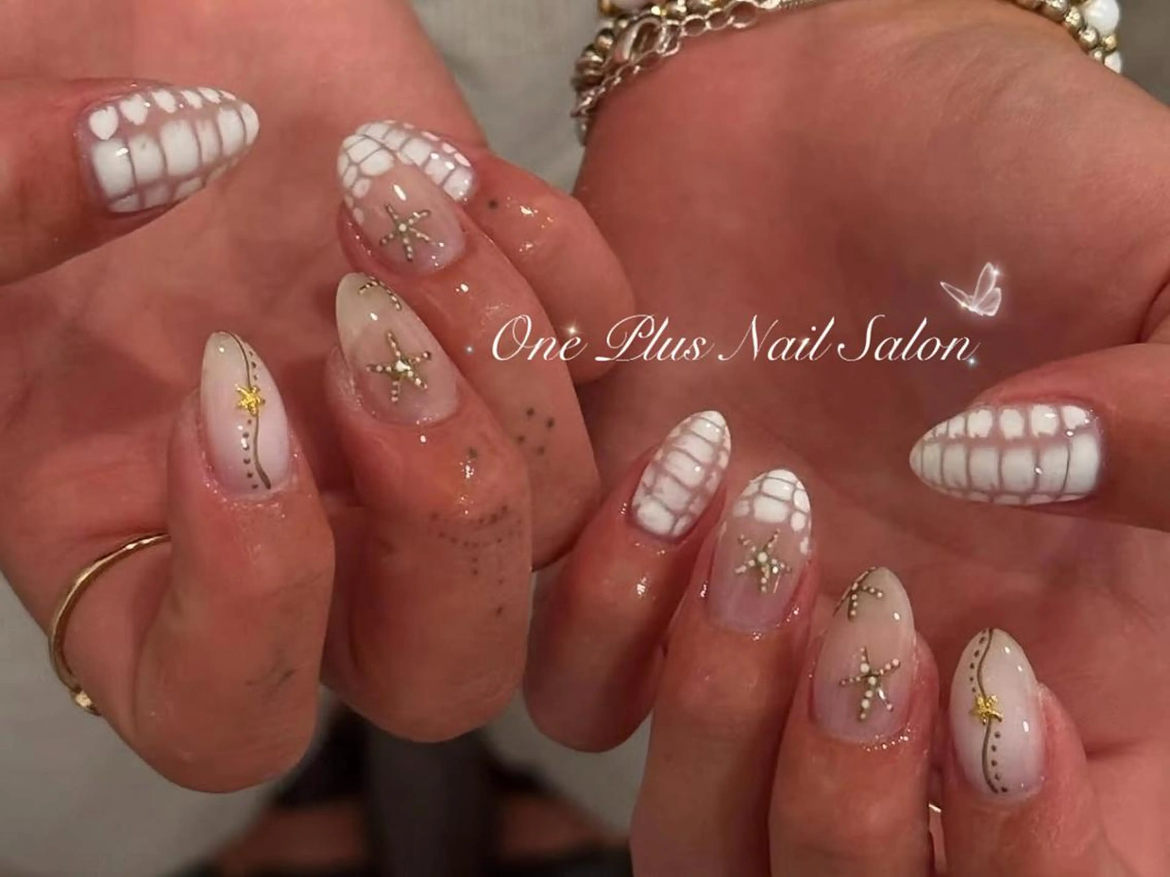 ネイル オーロラネイル 長さ出し フットネイル フレンチネイル ジェルネイル One Plus Nail Salonのネイルデザイン