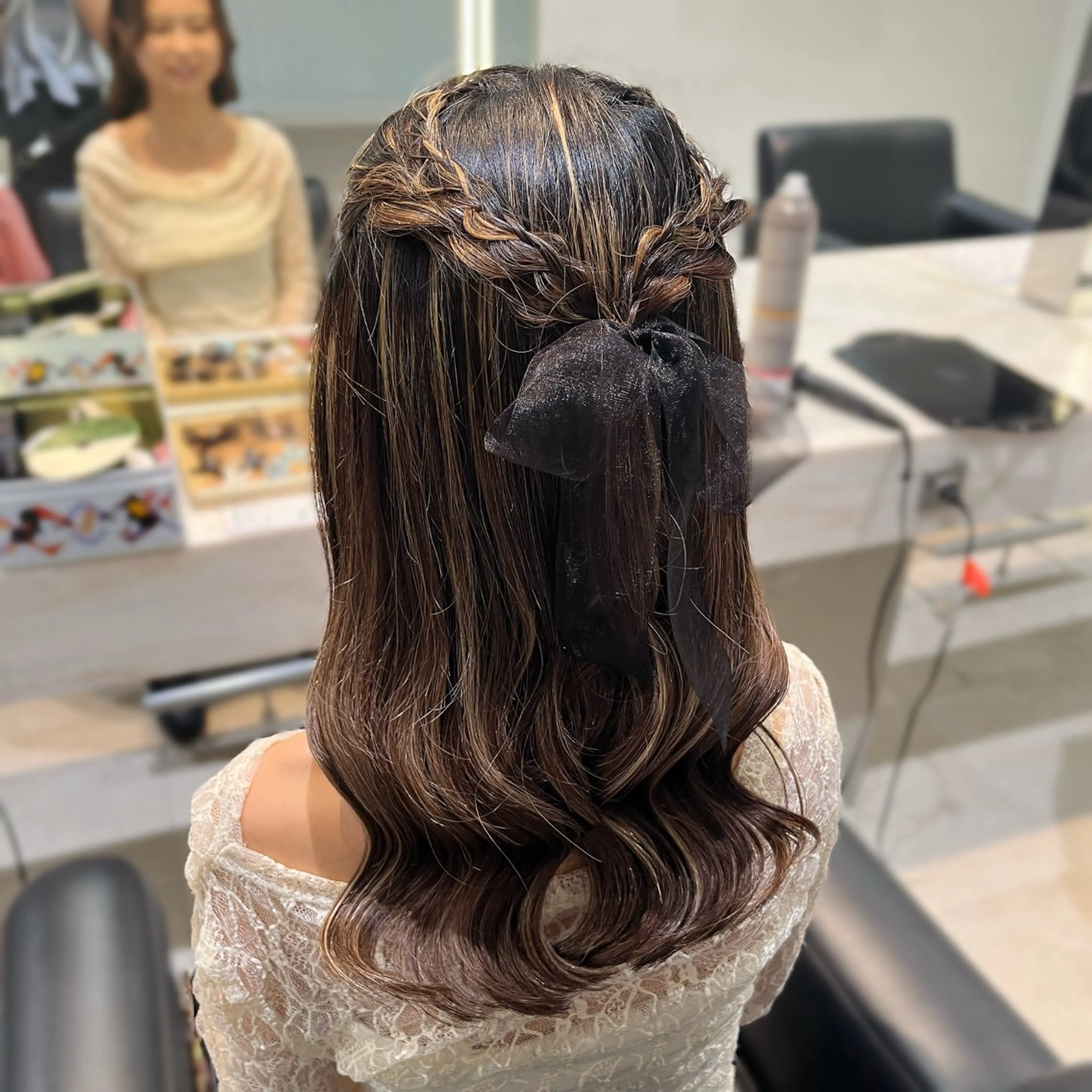 セミロング ヘアアレンジ ハーフアップ ハイライト ヘアセット Nagi /ヘアメ /艶カラー/メンズのヘアスタイル