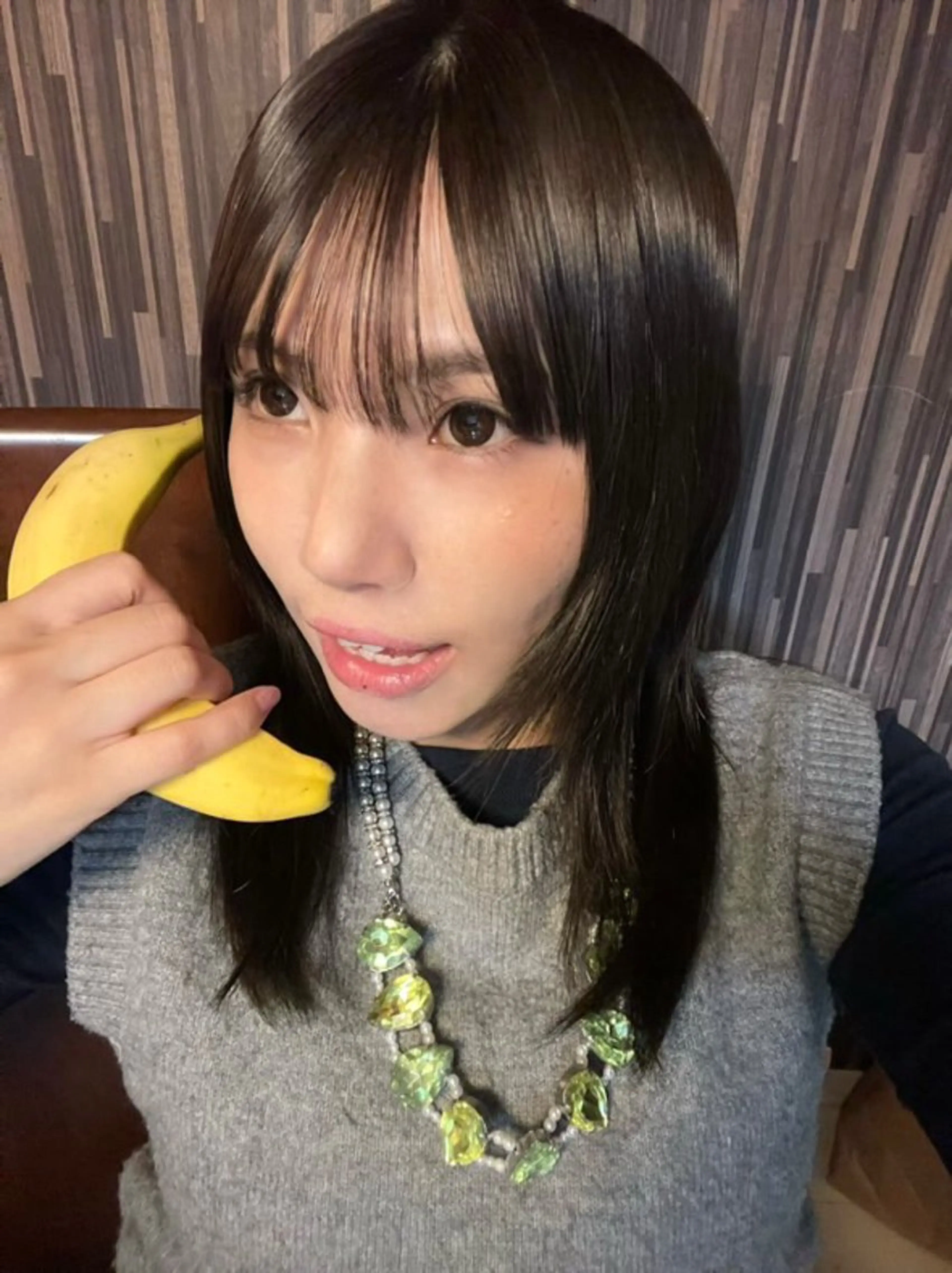 セミロング カラー オリーブカラー IRO所属・岡田 祐樹のヘアスタイル