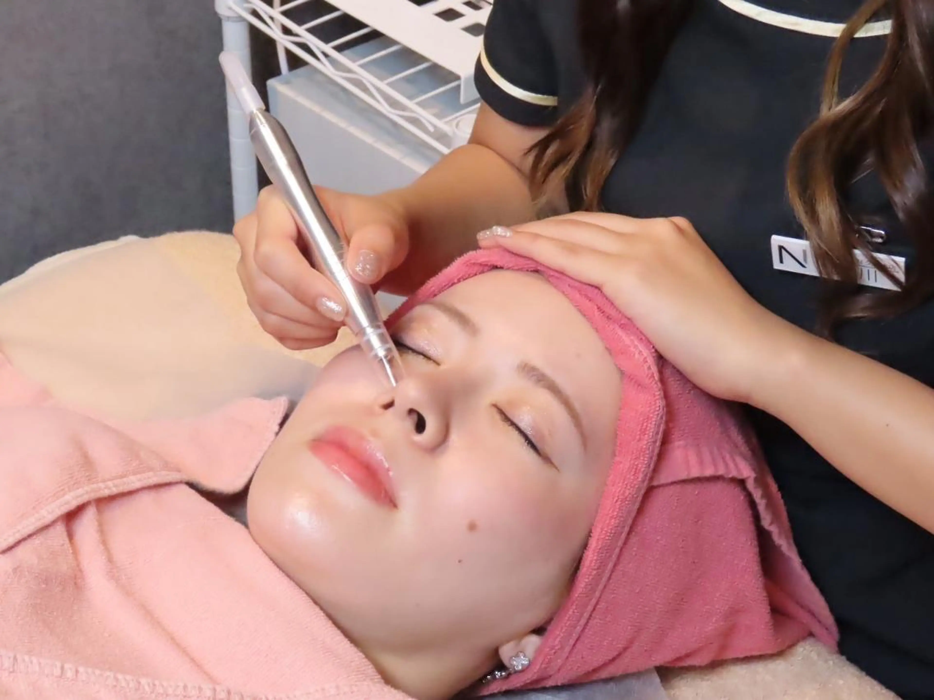 【いちご鼻卒業🍓✨毛穴の開き・黒ずみ改善✨触りたくなる肌へ🫧😳】 全顔毛穴洗浄+保湿パック 5,980円💣✨の写真