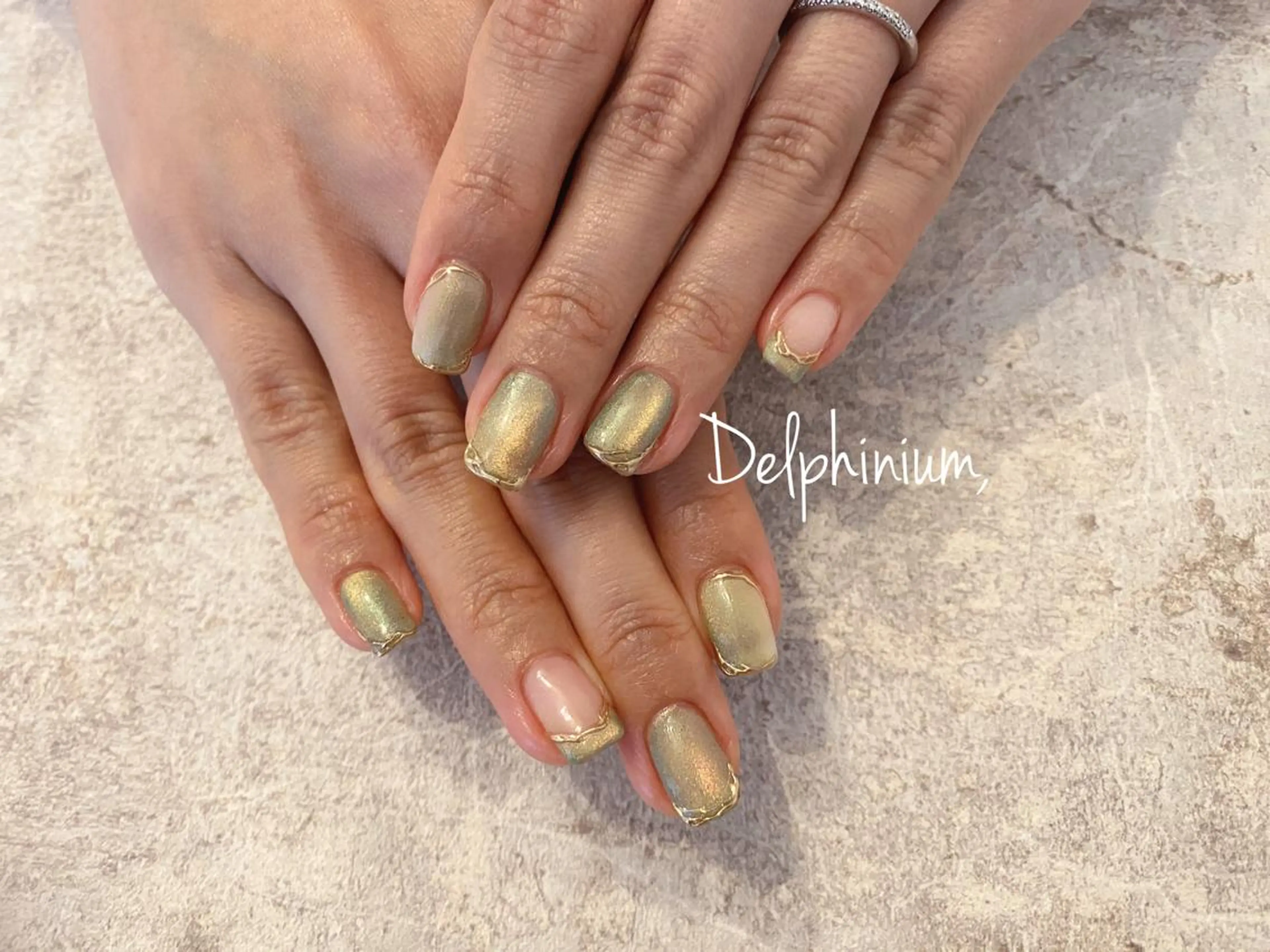 ネイル グリーン マグネットネイル ミラーネイル ハンドネイル 岡本 友恵のネイルデザイン