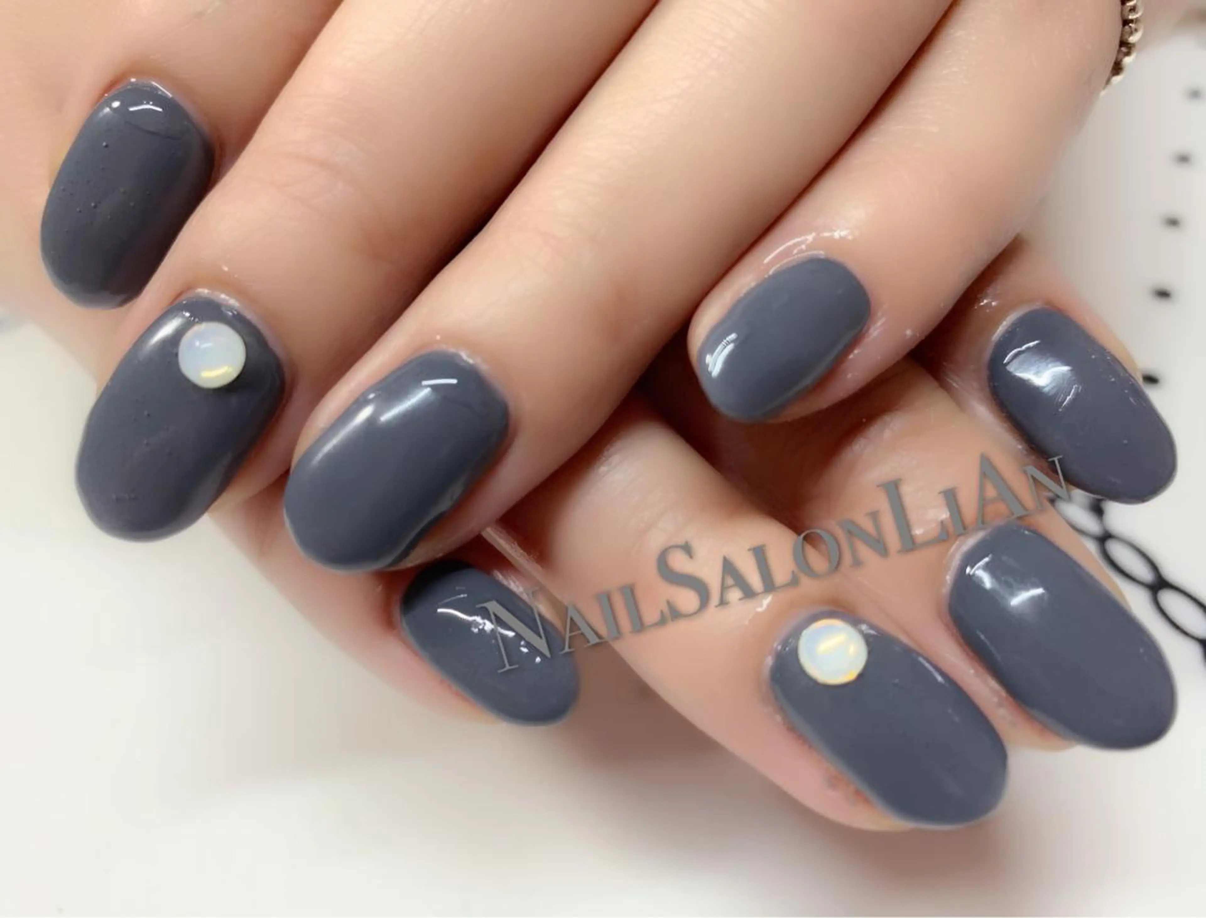 ネイル シンプルネイル ストーンネイル NailSalon LiAnのネイルデザイン