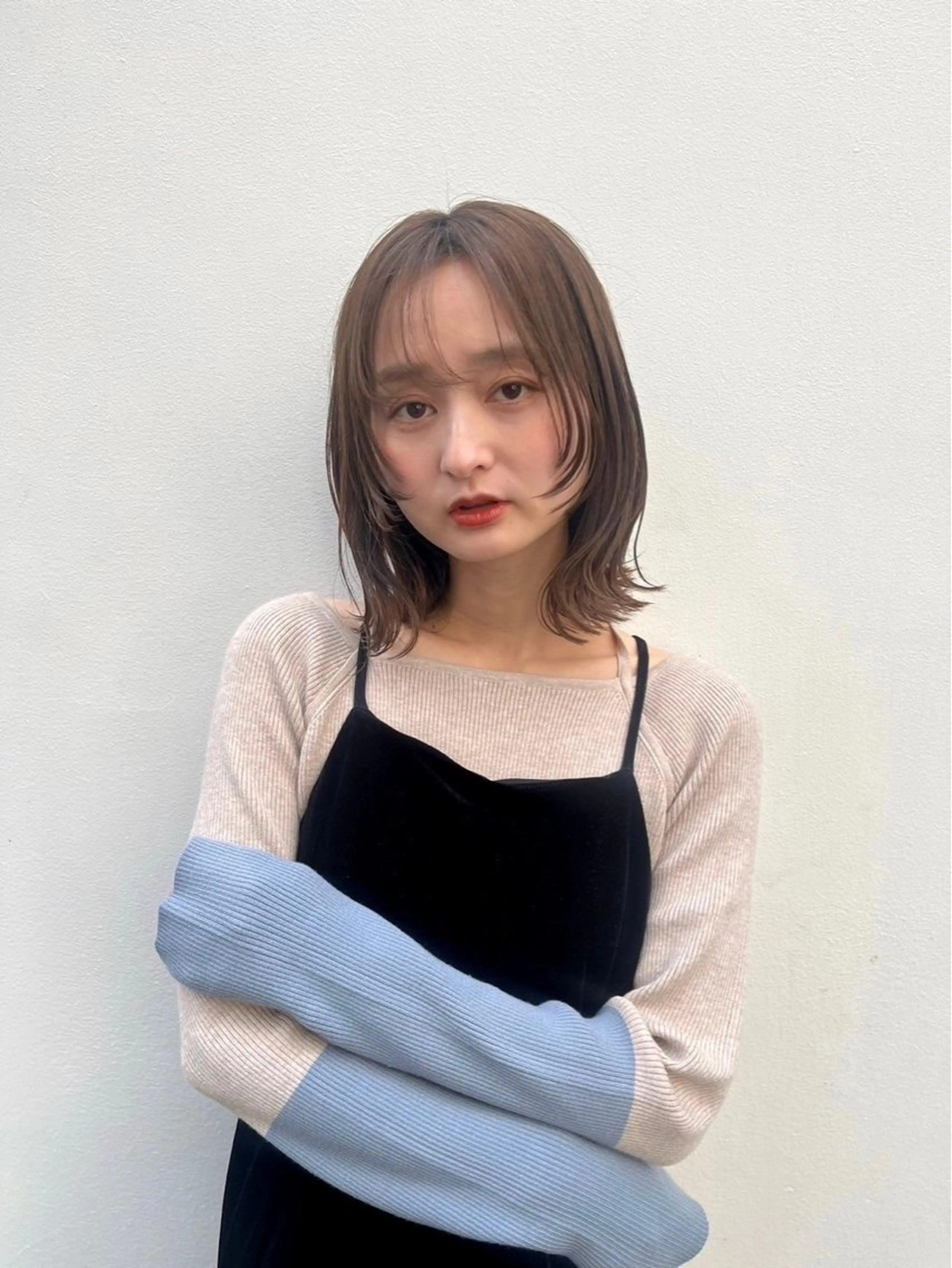 ミディアム 西崎 満里奈のヘアスタイル