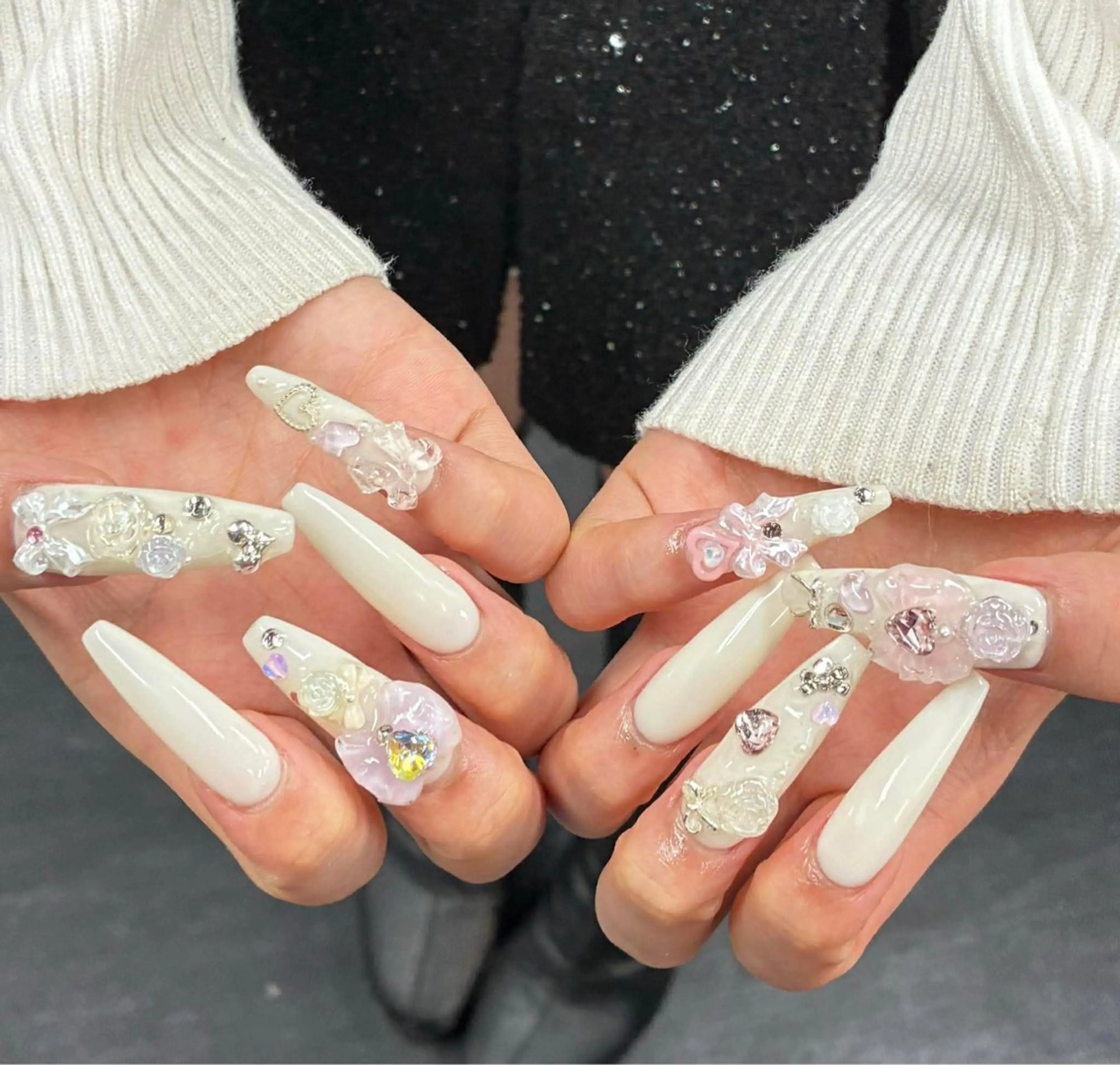 ネイル 韓国ネイル 持ち込み ニュアンスネイル ネイルチップ 冬ネイル RINN ANA.CHUOのネイルデザイン