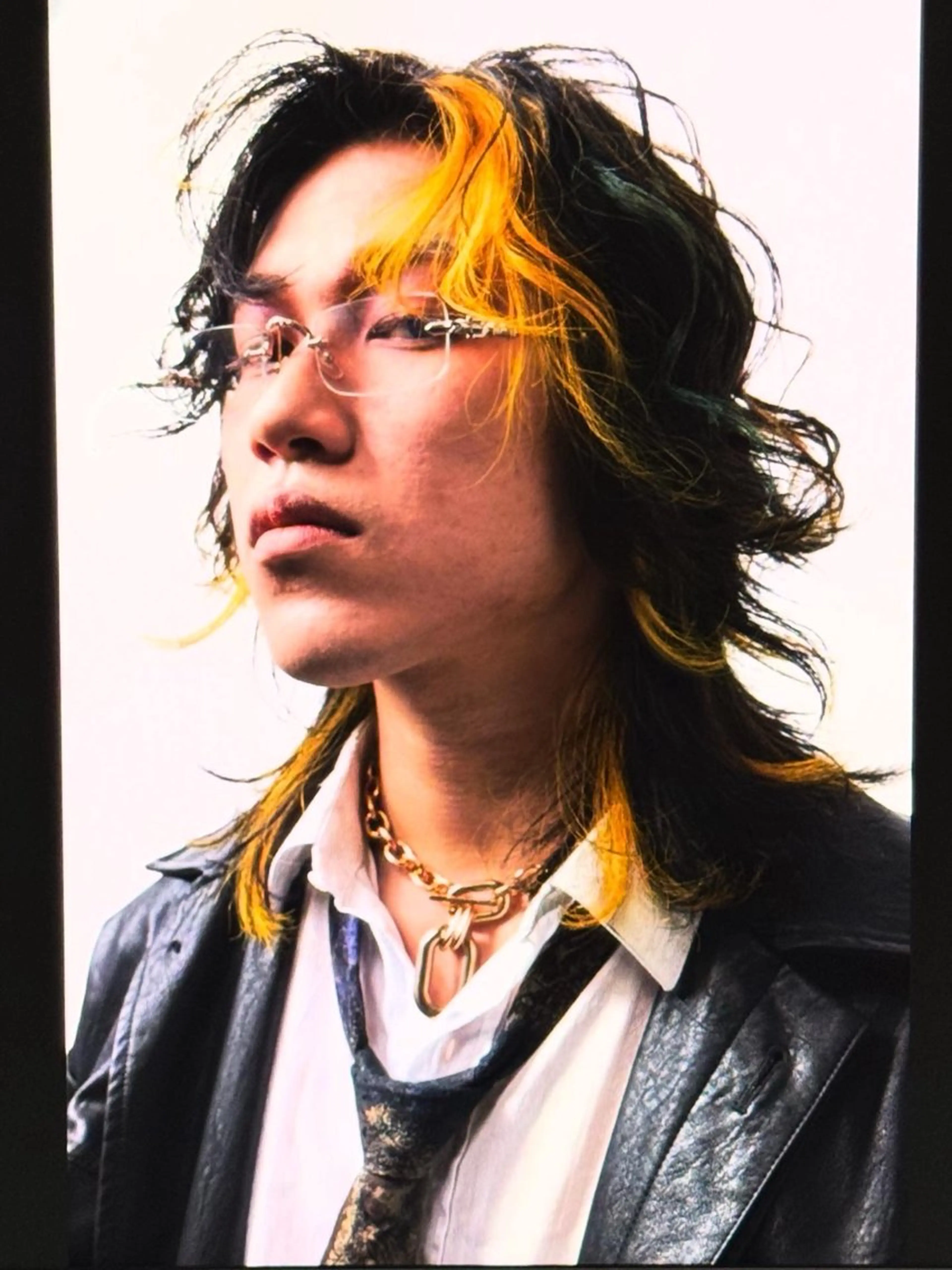 カラー メンズ 八木 佑菜のヘアスタイル