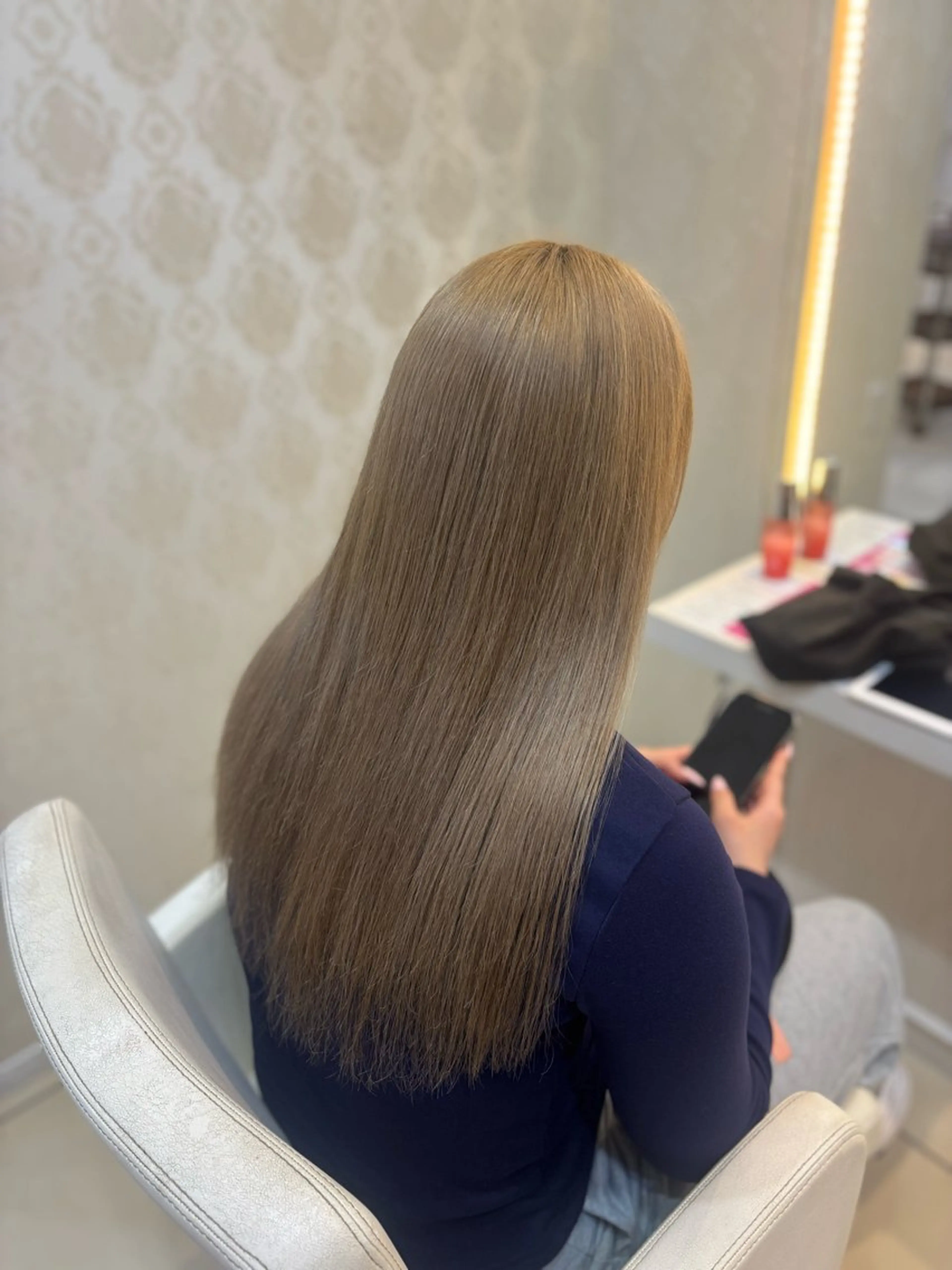 ロング ヘアカラー トリートメント はらだ すずのヘアスタイル