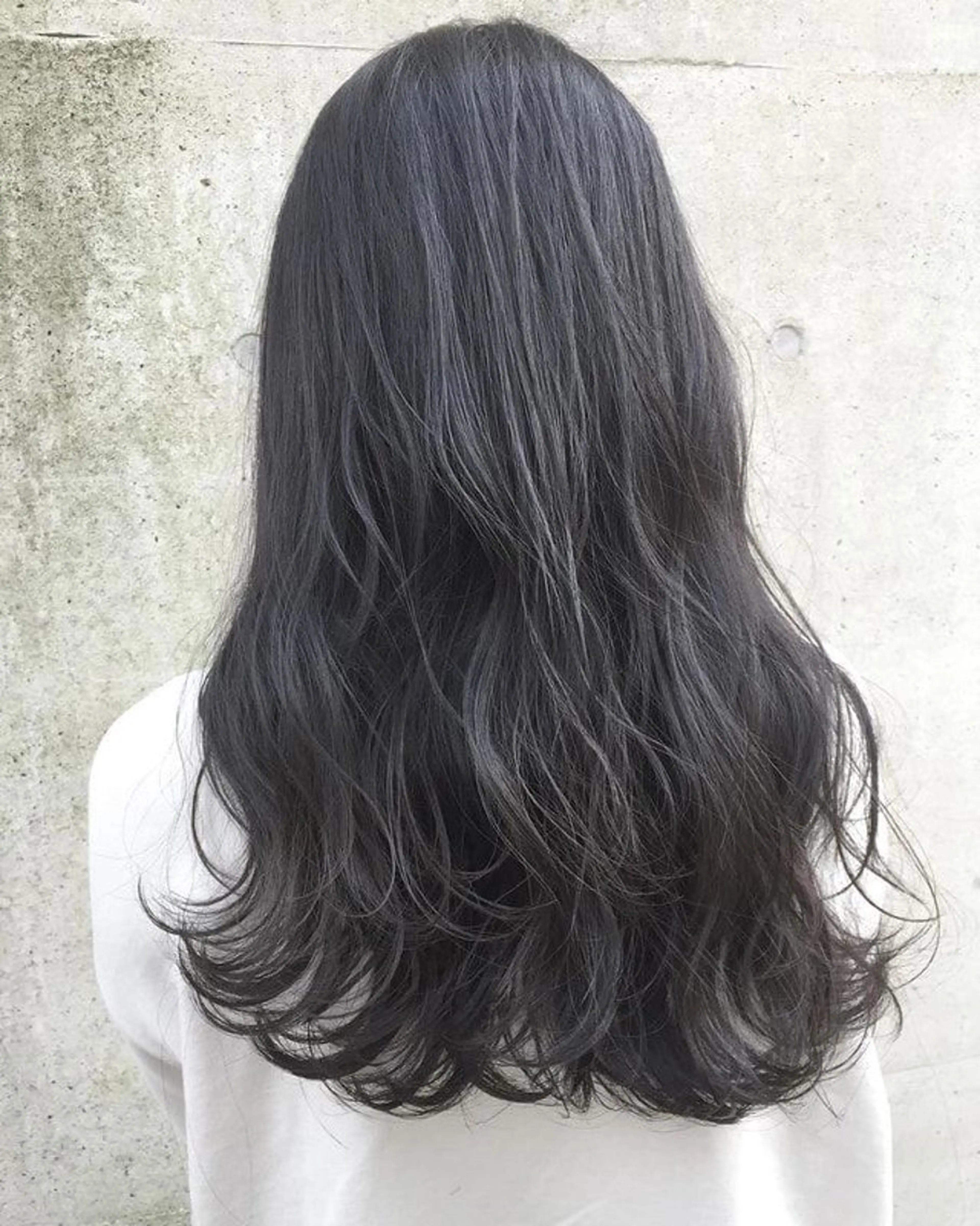 セミロング カラー 黒髪 ブルーカラー ブルーブラック 透明感カラー ヘアカラー トリートメント レイヤー/グレージュ 髪質改善/コウスケのヘアスタイル