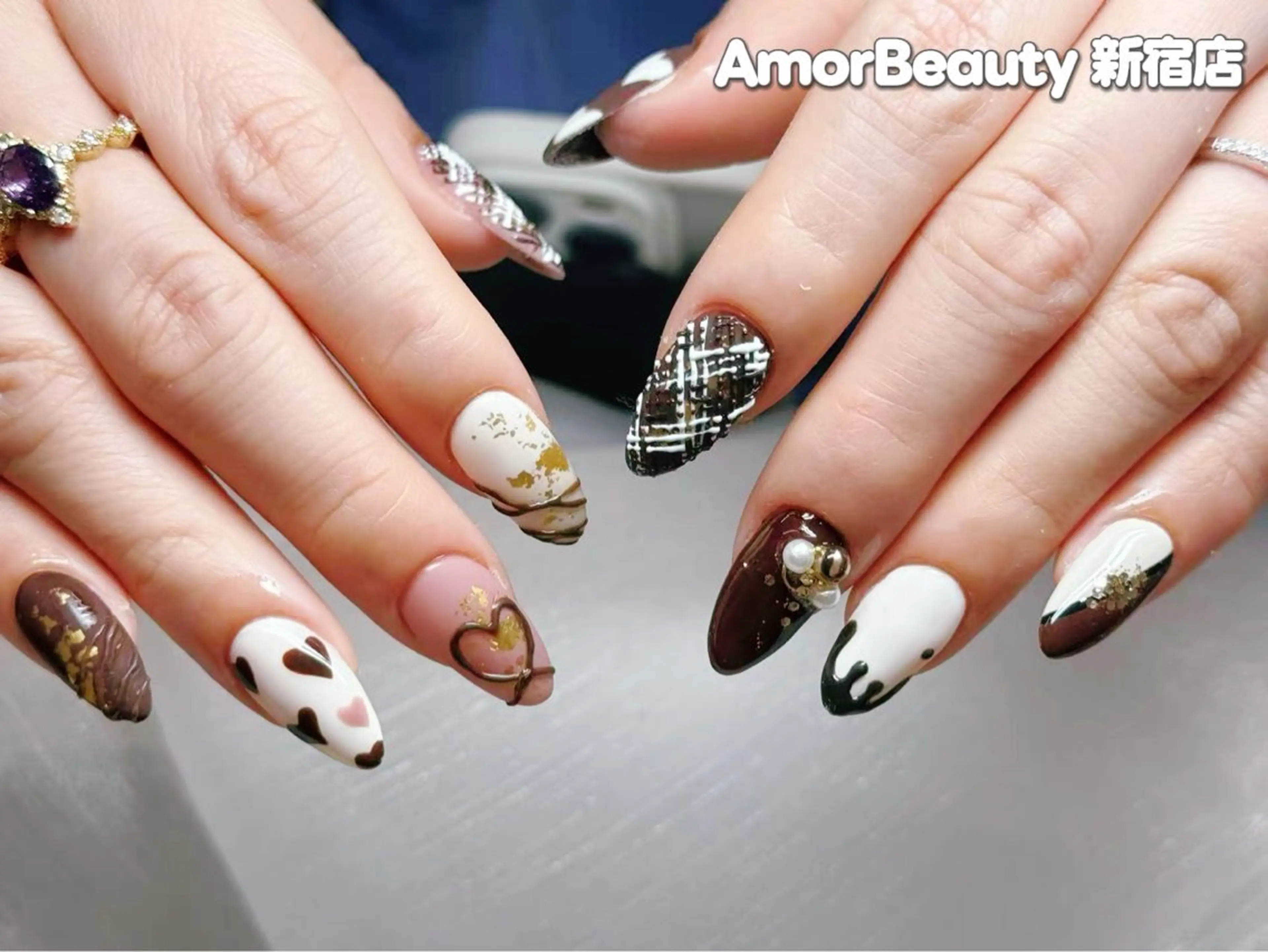 ネイル ハンドネイル ハンドケア Kaka_ パラジェル、長さだしのネイルデザイン