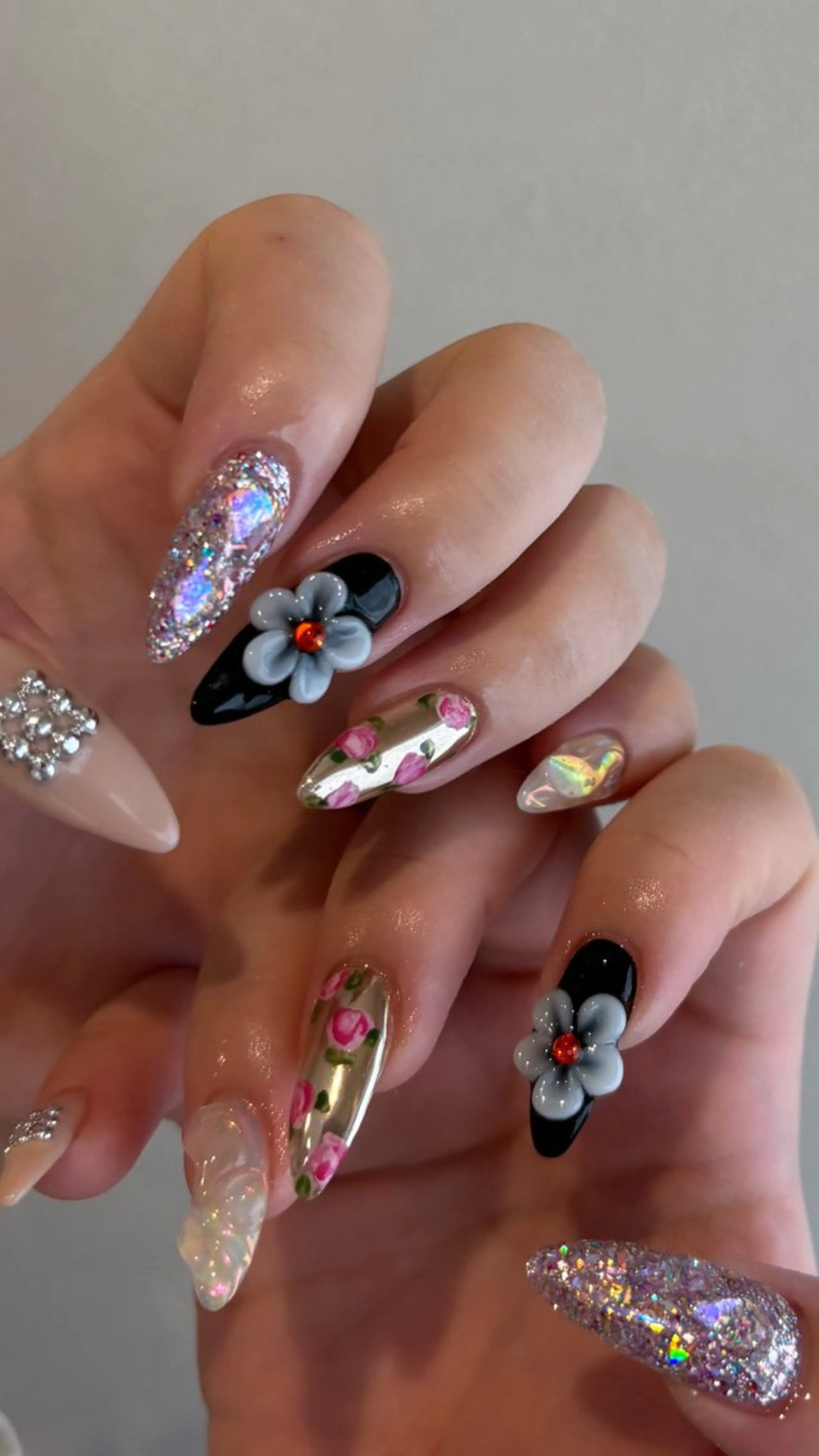 🍒オフなし限定🍒キラキラパーツ✨付け放題の写真