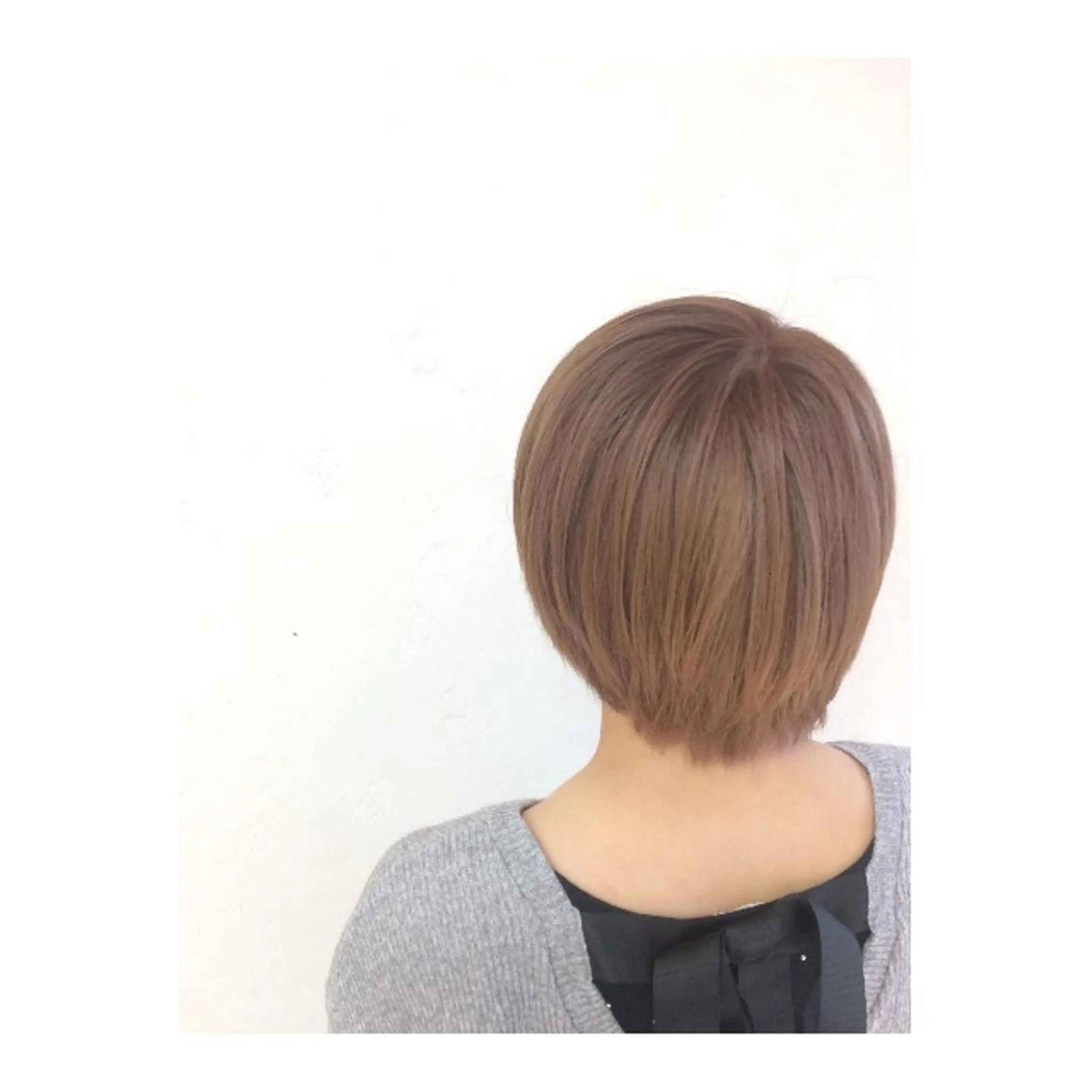 ショート カラー 岡本 拓朗のヘアスタイル