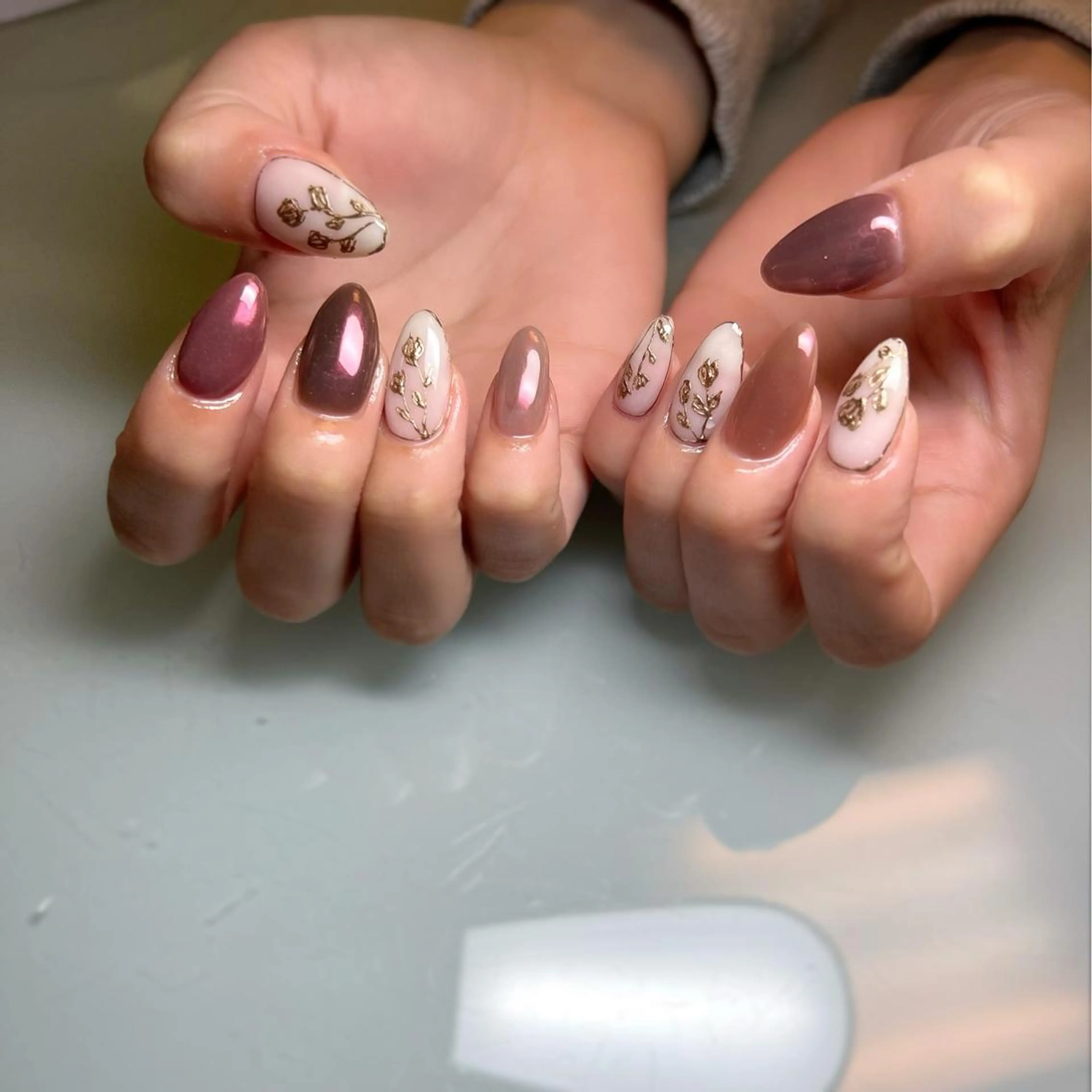 ネイル maison dari (ﾒｿﾞﾝ   ﾀﾞﾘ )所属・高橋 ユカのネイルデザイン