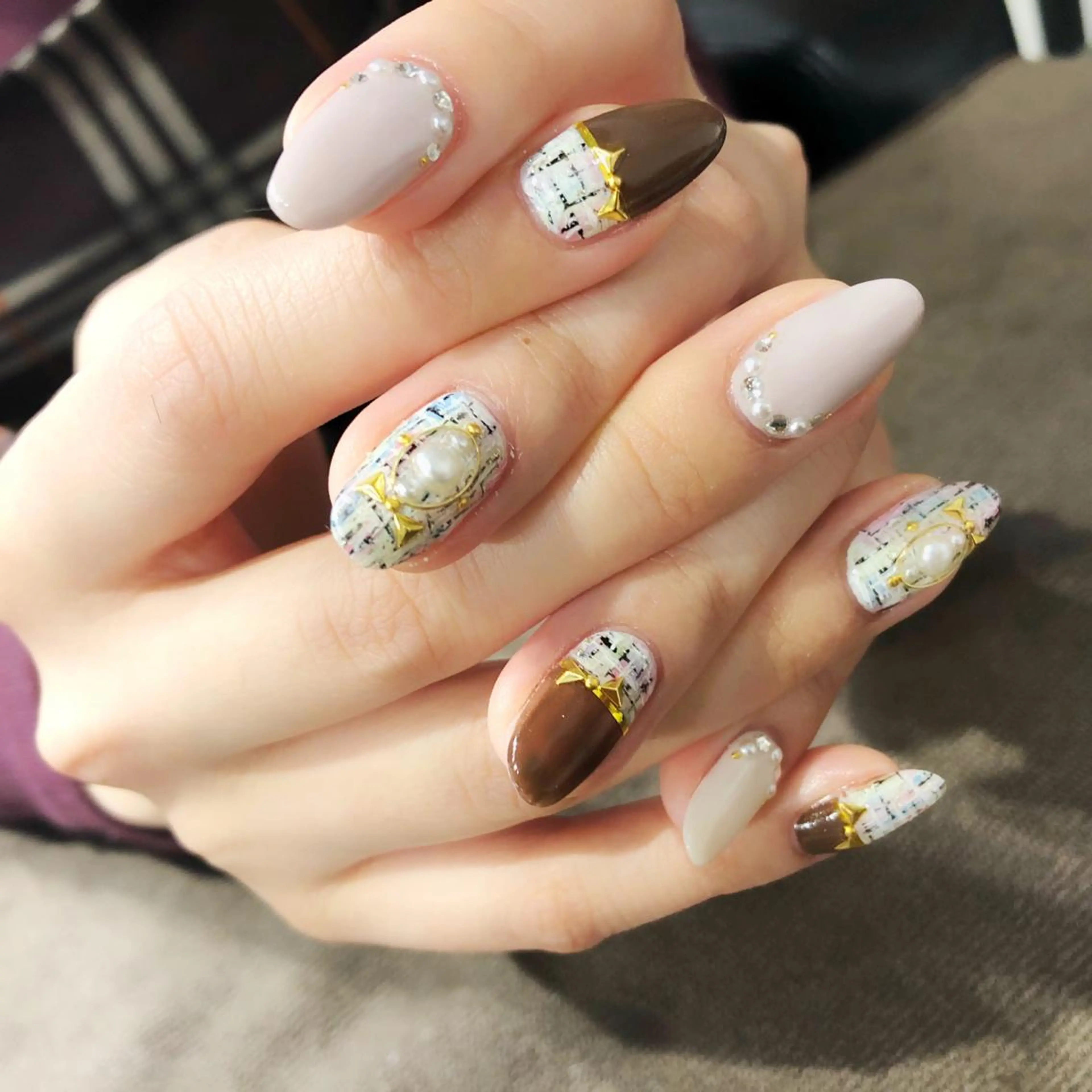 ネイル ツイードネイル 岩本 美香のネイルデザイン