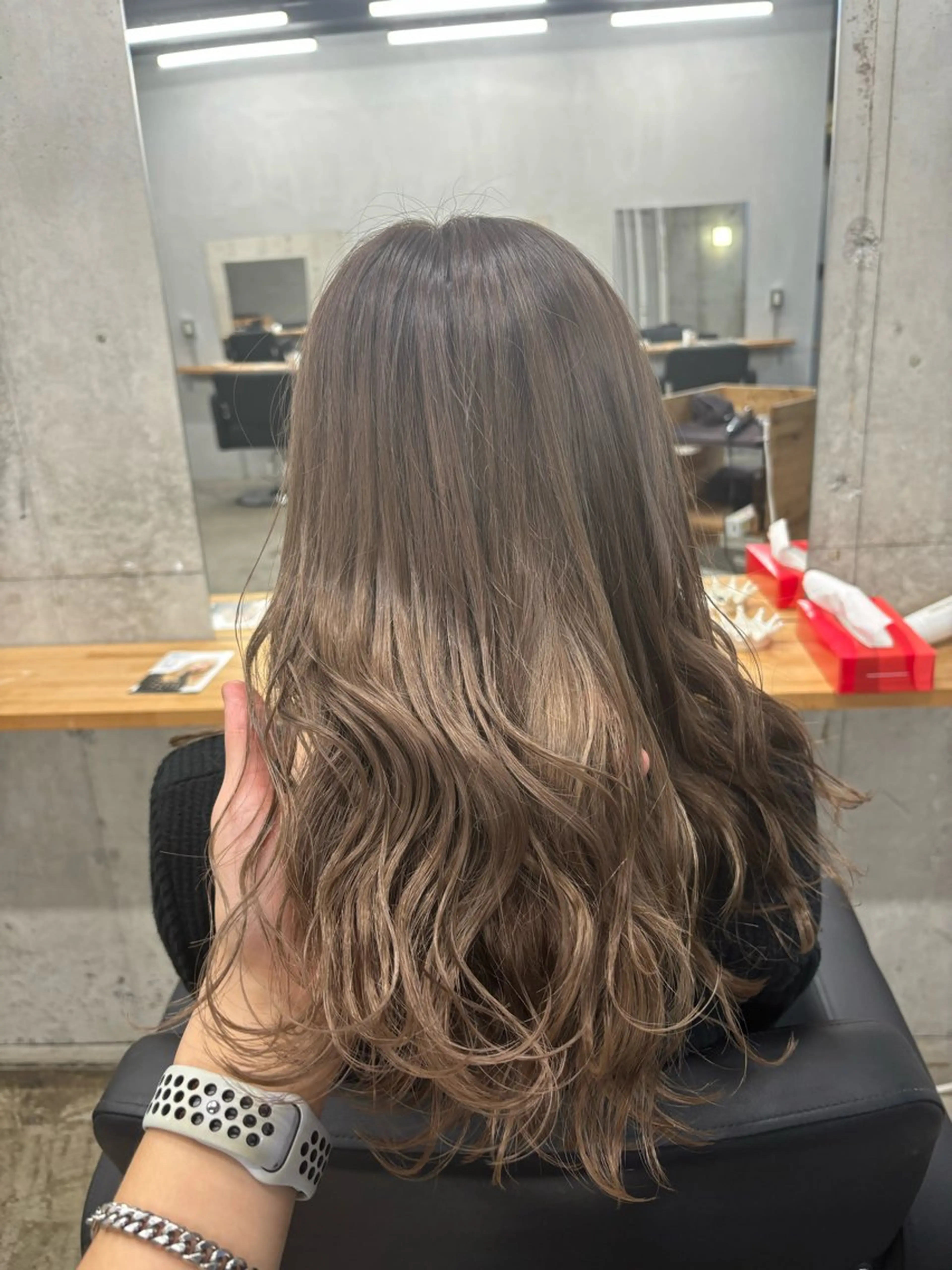 セミロング カラー mono / Manatoのヘアスタイル