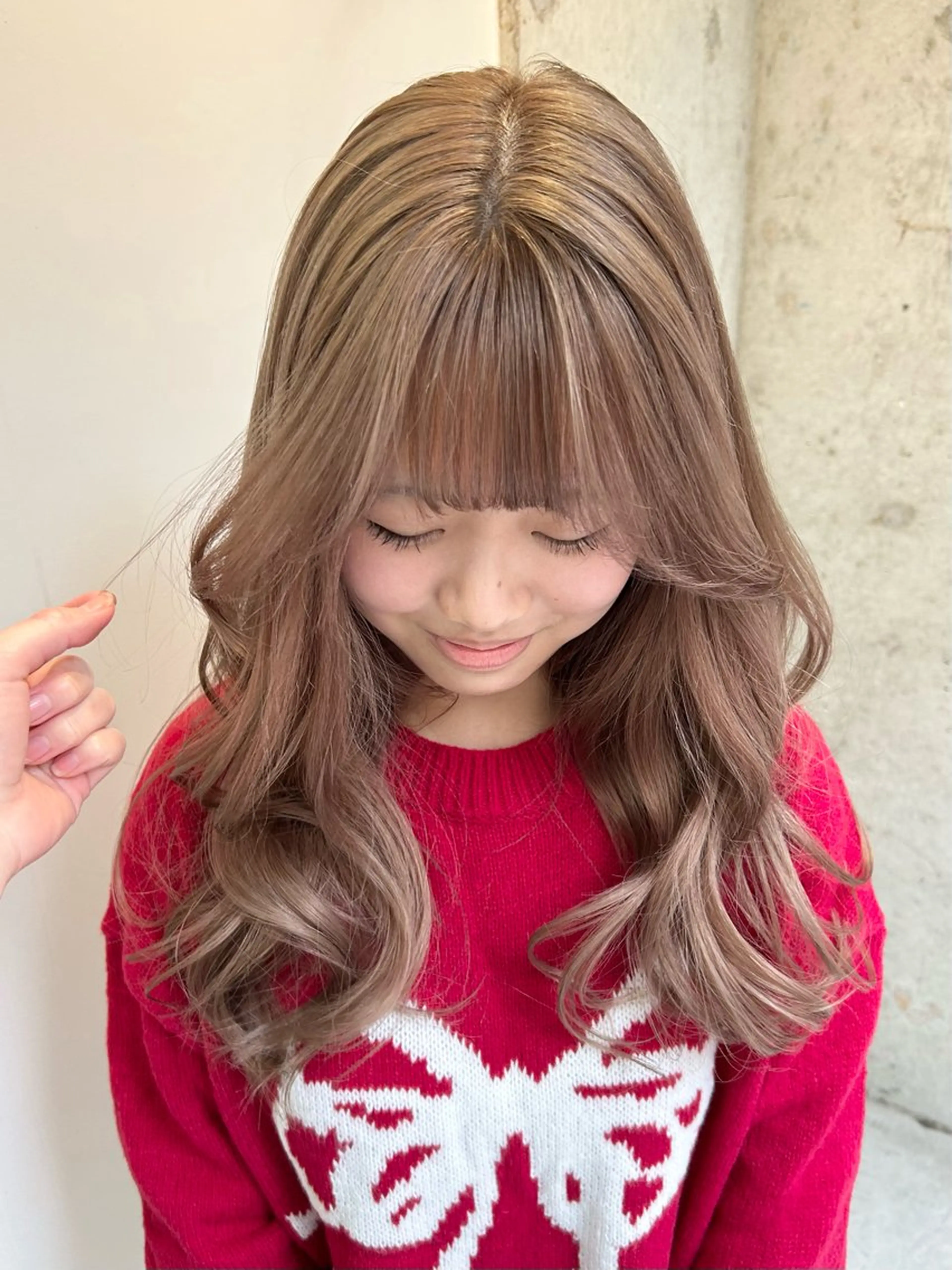 ロング カラー ベージュカラー ミルクティーベージュ ヘアカラー トリートメント ヘアセット ベージュカラー🐑 レイヤー🤎塚原優芽のヘアスタイル