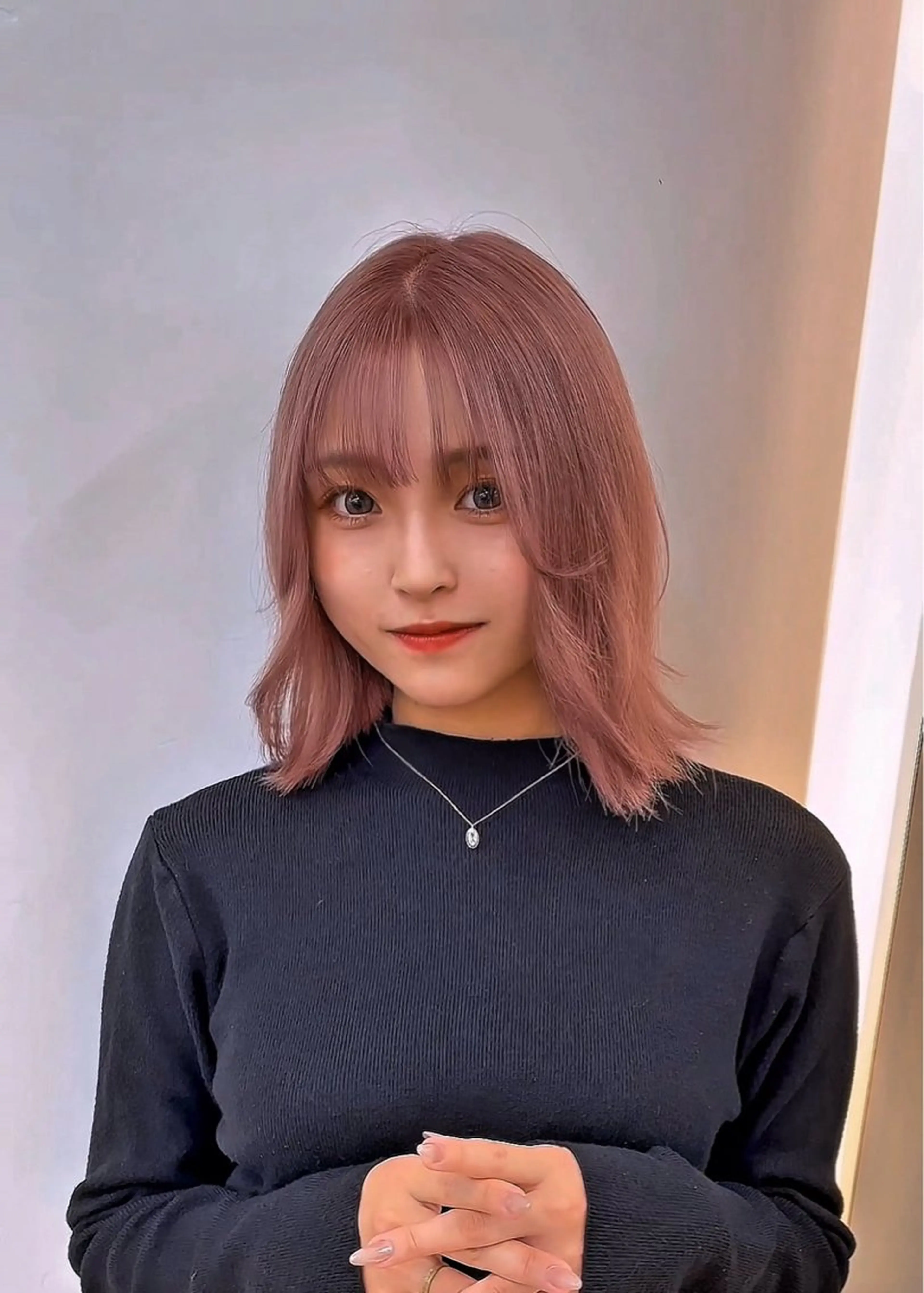 ミディアム カラー ベージュカラー ブリーチ ピンクカラー ピンクベージュ ヘアカラー トリートメント nok所属・レイヤー/ベージュ/ どますず🌺のヘアスタイル