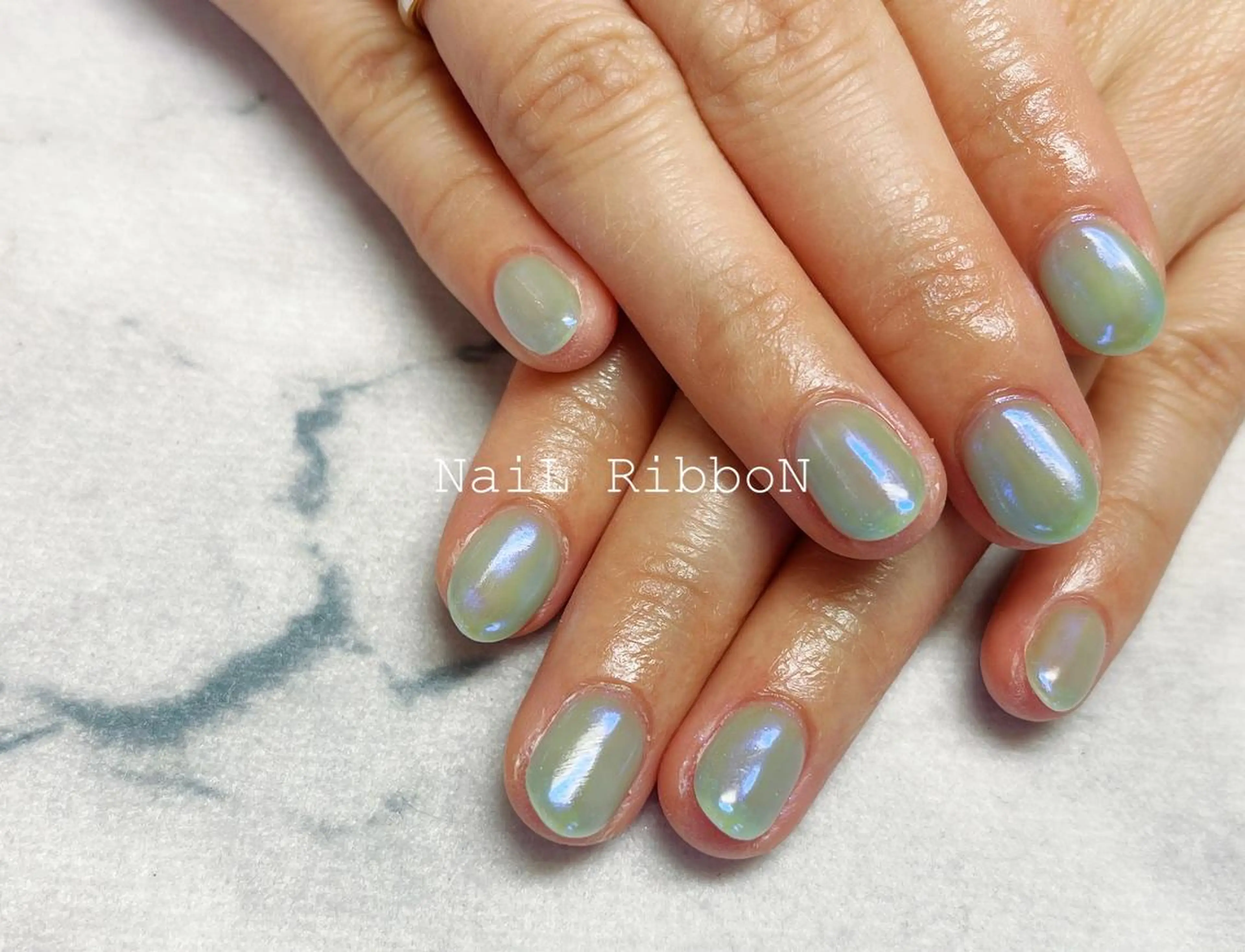 ネイル ネイルリボン 受付スタッフのネイルデザイン