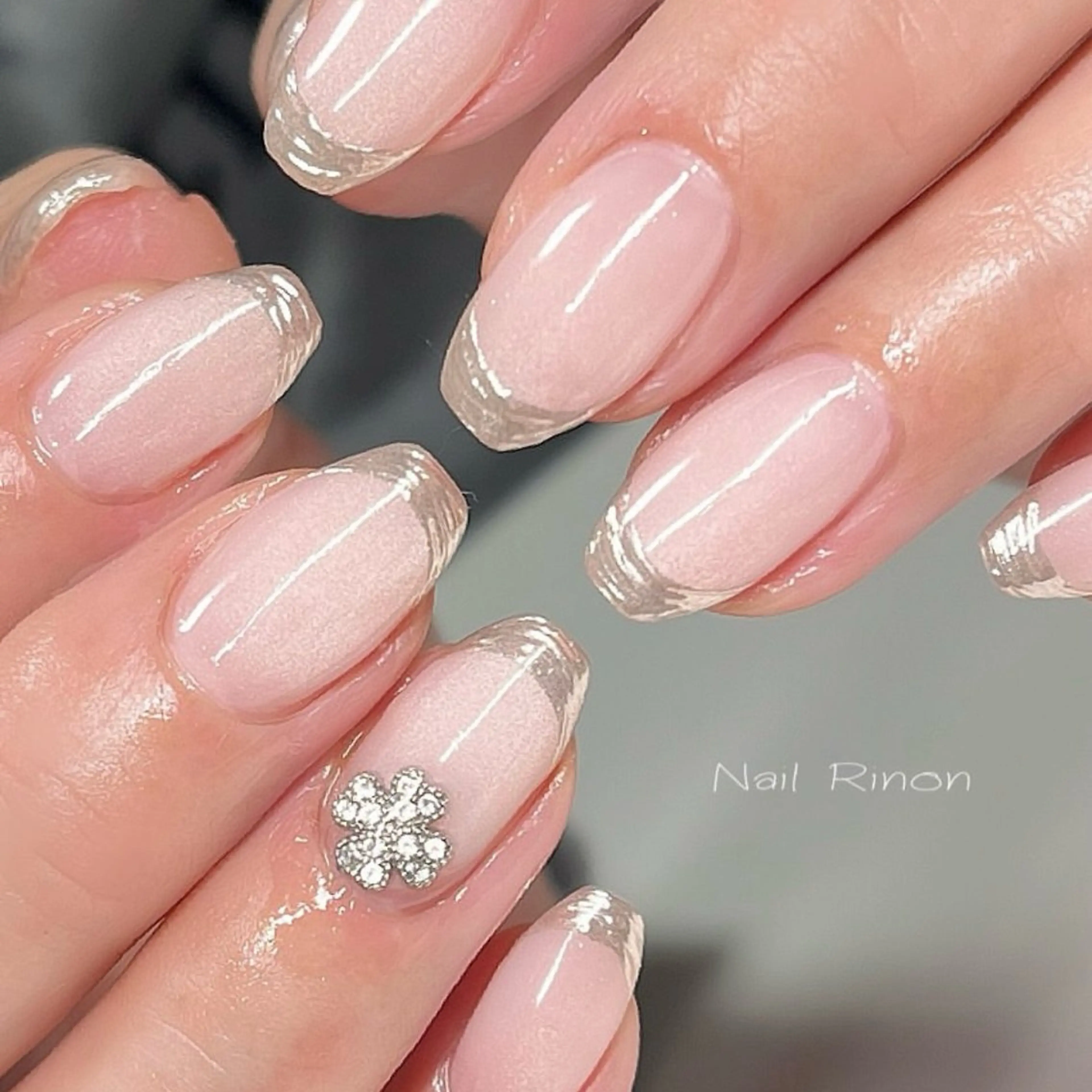 ネイル フレンチネイル ミラーネイル ハンドネイル Nail Rinonのネイルデザイン