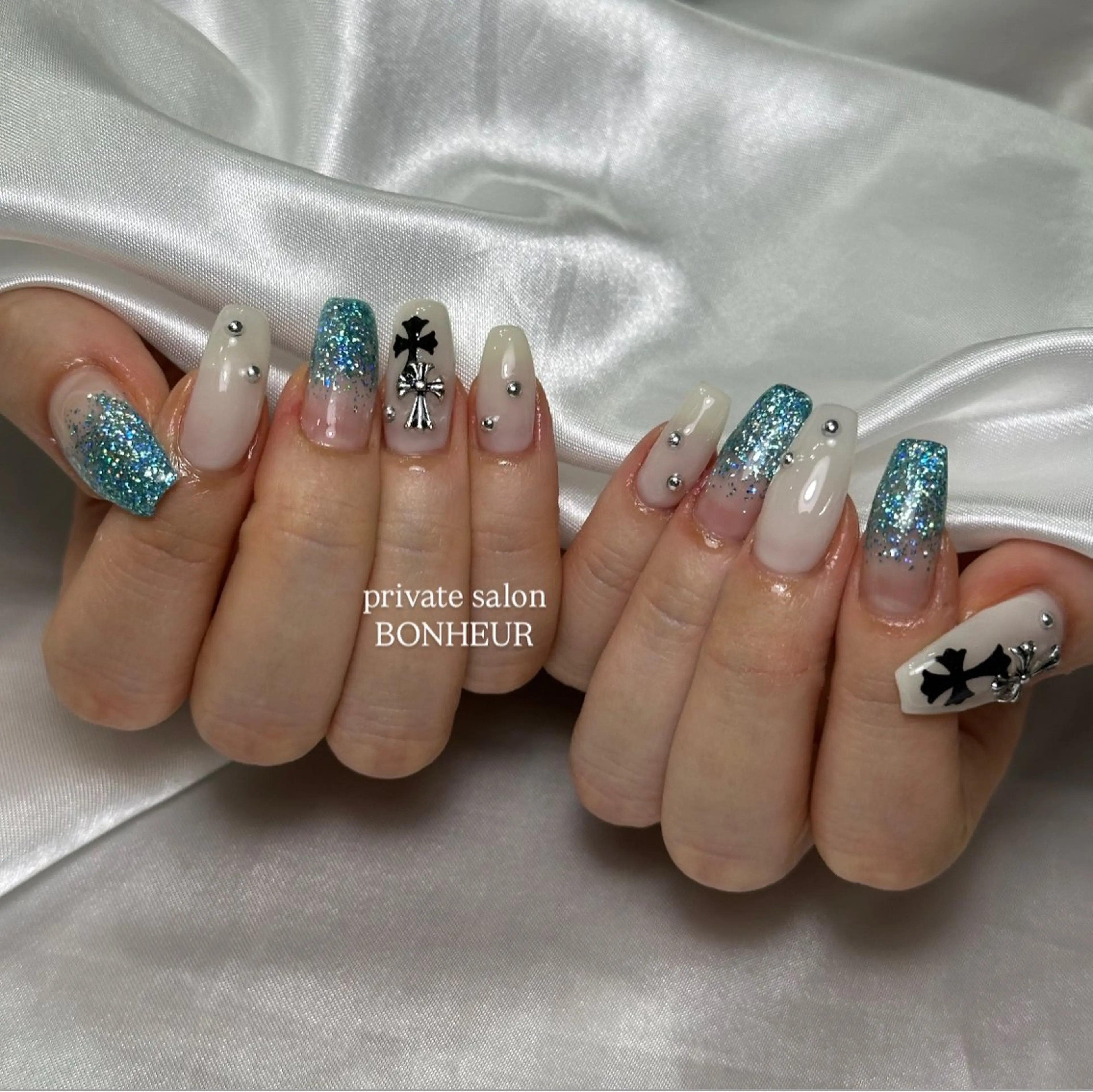 ネイル ハンドネイル BONHEUR Annaのネイルデザイン