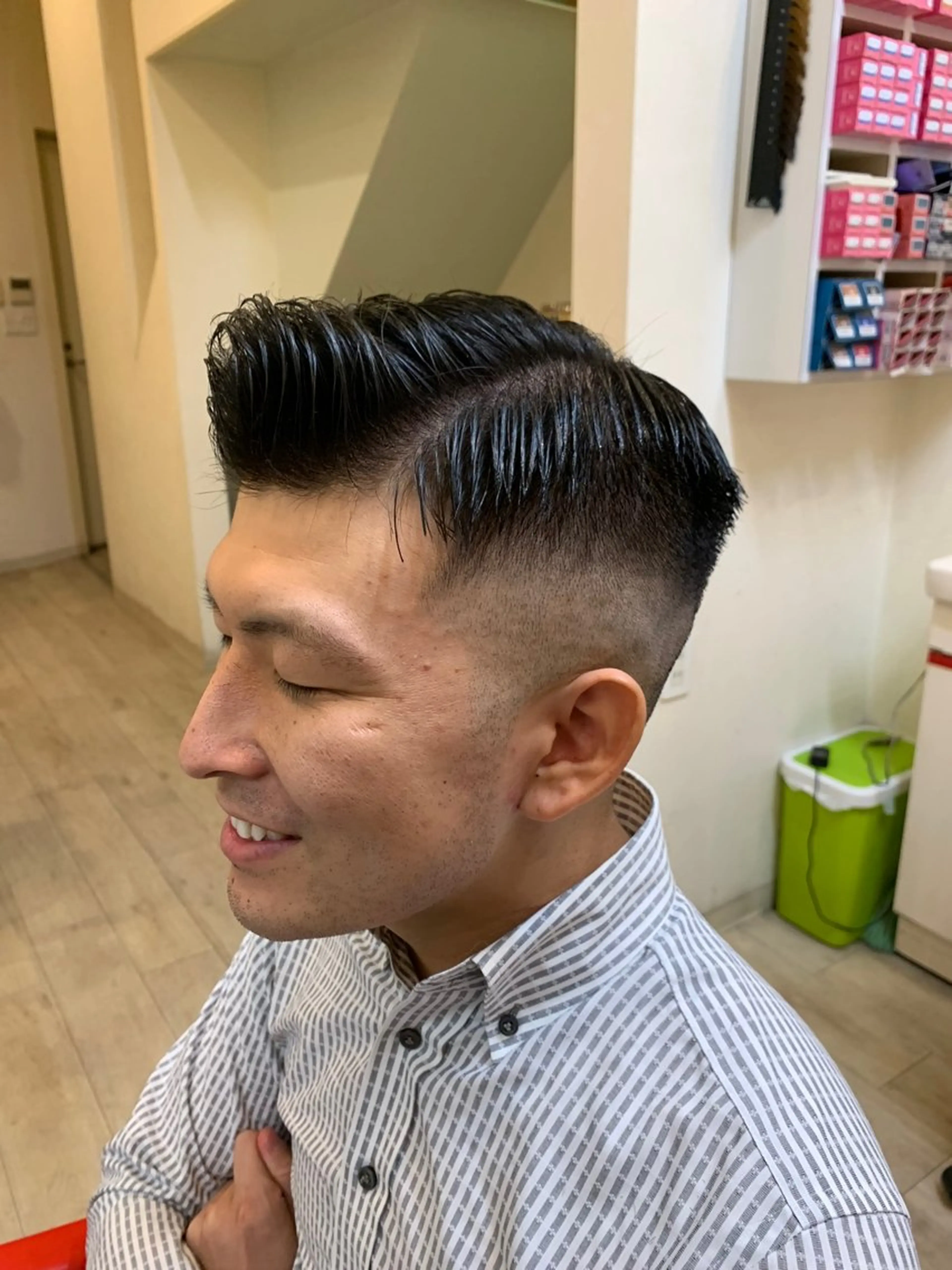 メンズ フェードカット 岡本 幸法のヘアスタイル