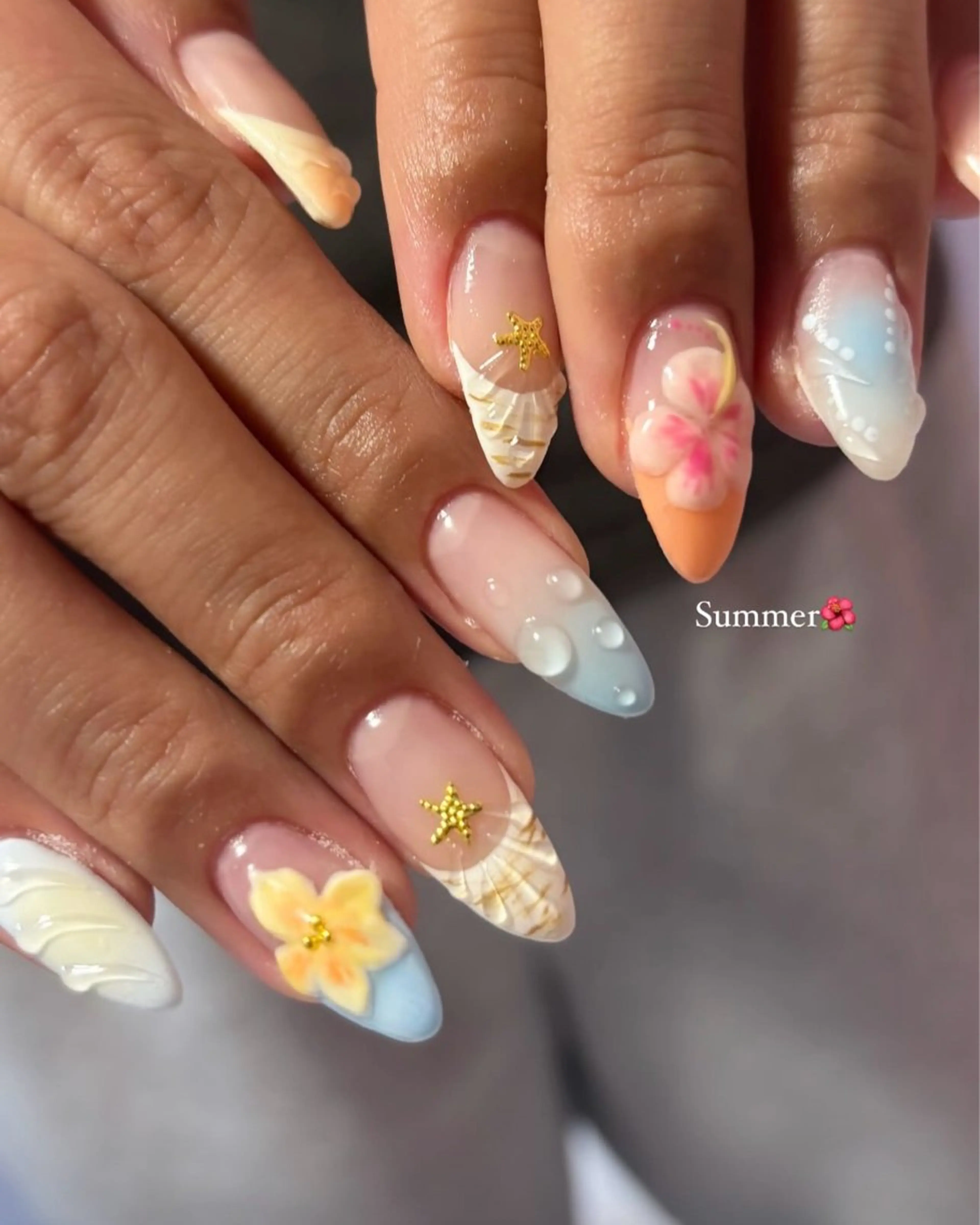 ネイル ハンドネイル EmaNail🎀 Haaruのネイルデザイン