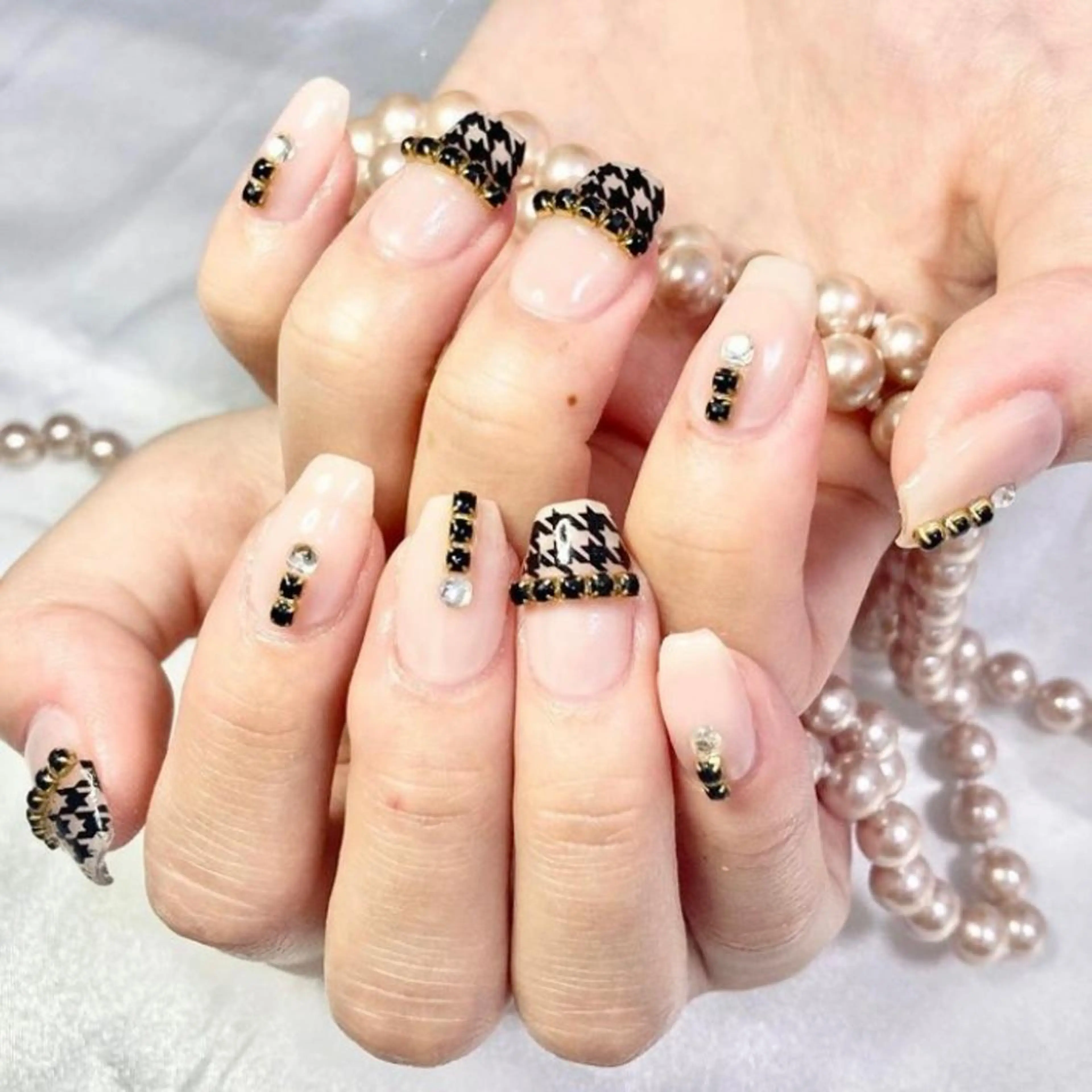 ネイル アートネイル オーロラネイル べっ甲ネイル ブルー ボルドー 韓国ネイル🇰🇷 miu/新大久保5分のネイルデザイン