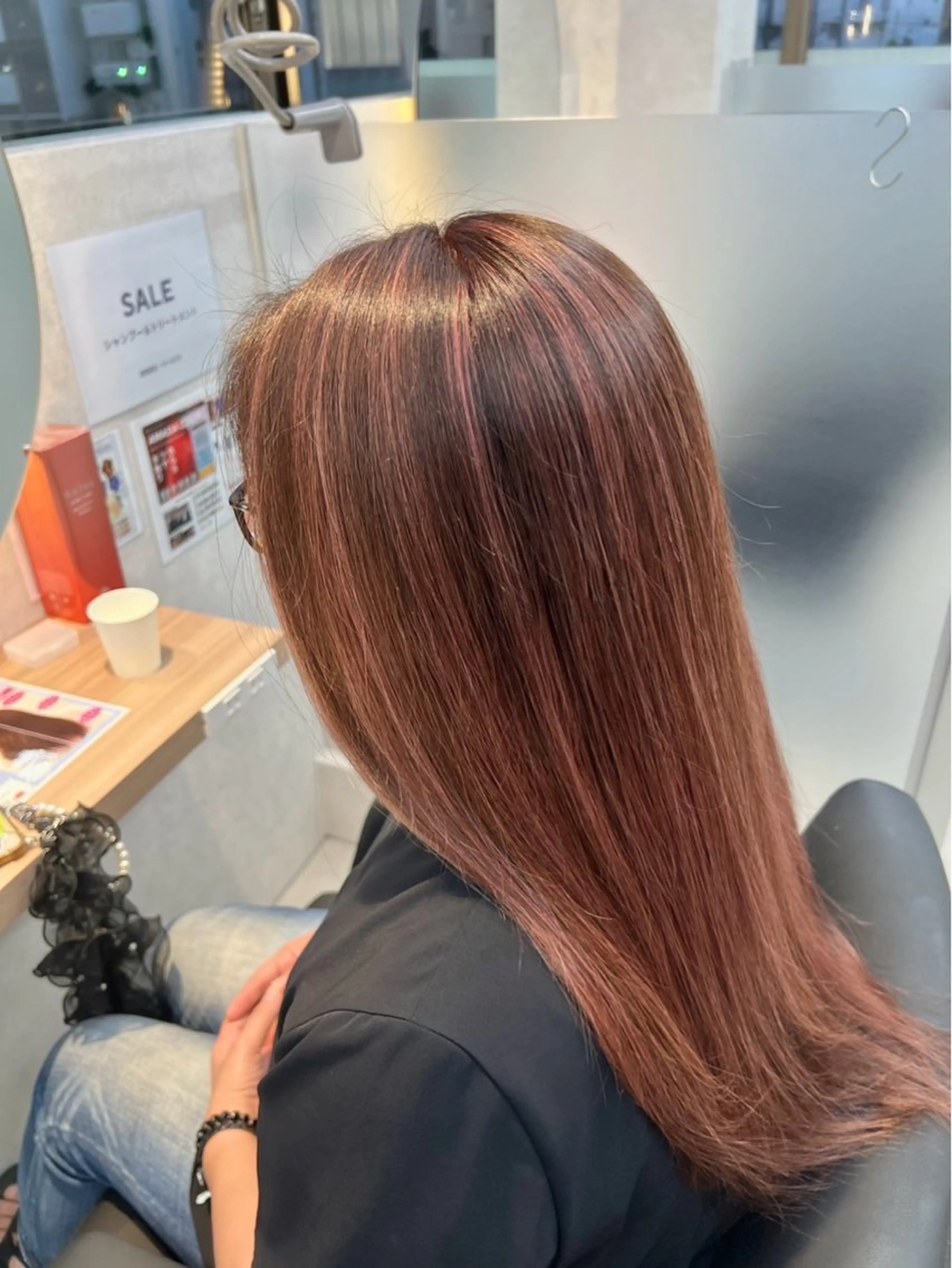 カラー 米倉 陽菜のヘアスタイル