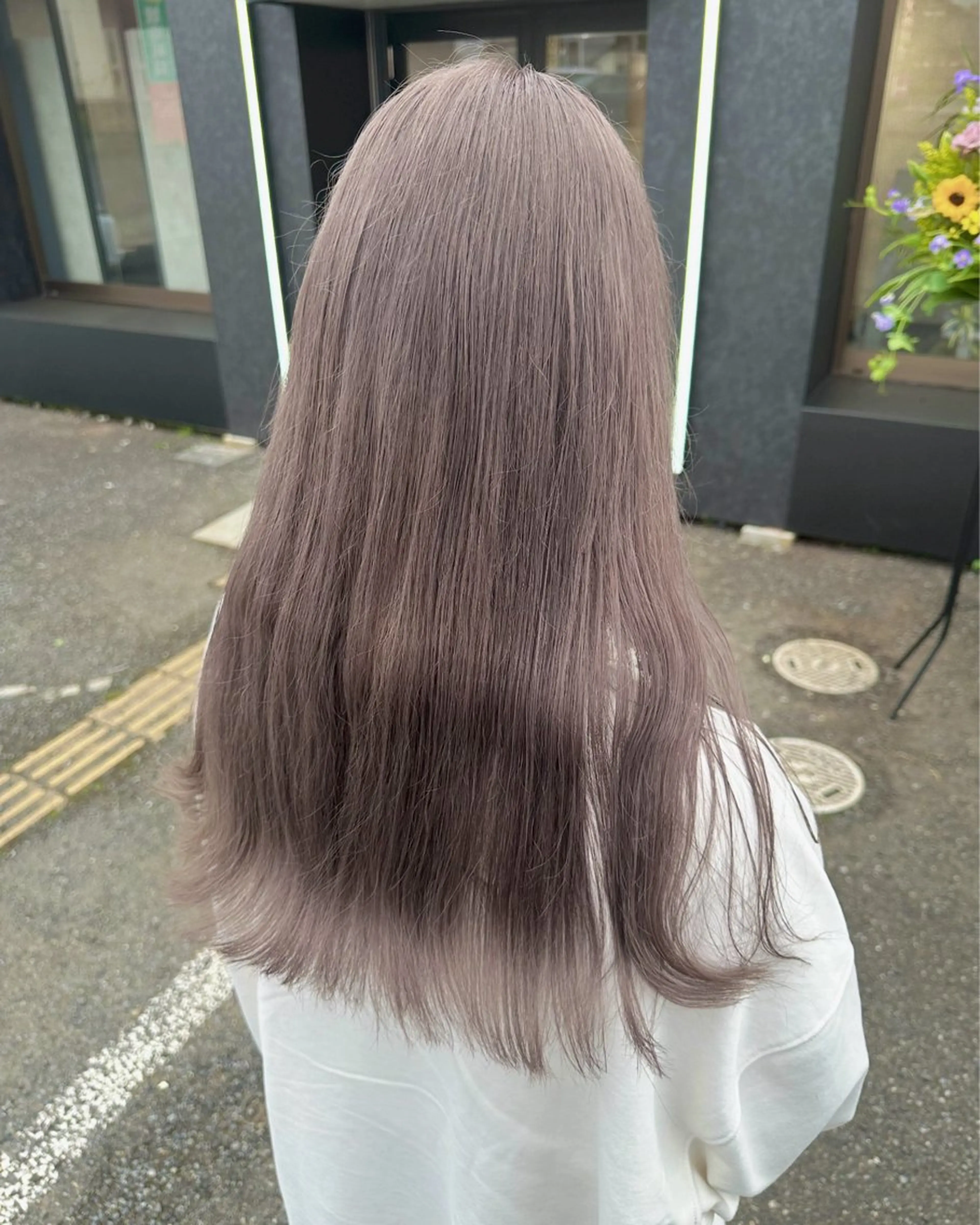 セミロング カラー ヘアアレンジ バレイヤージュ ブリーチ グレージュ ハイトーンカラー レイヤーカット ヘアカラー トリートメント 小山/透明感カラー/ レイヤー/中茎涼太のヘアスタイル