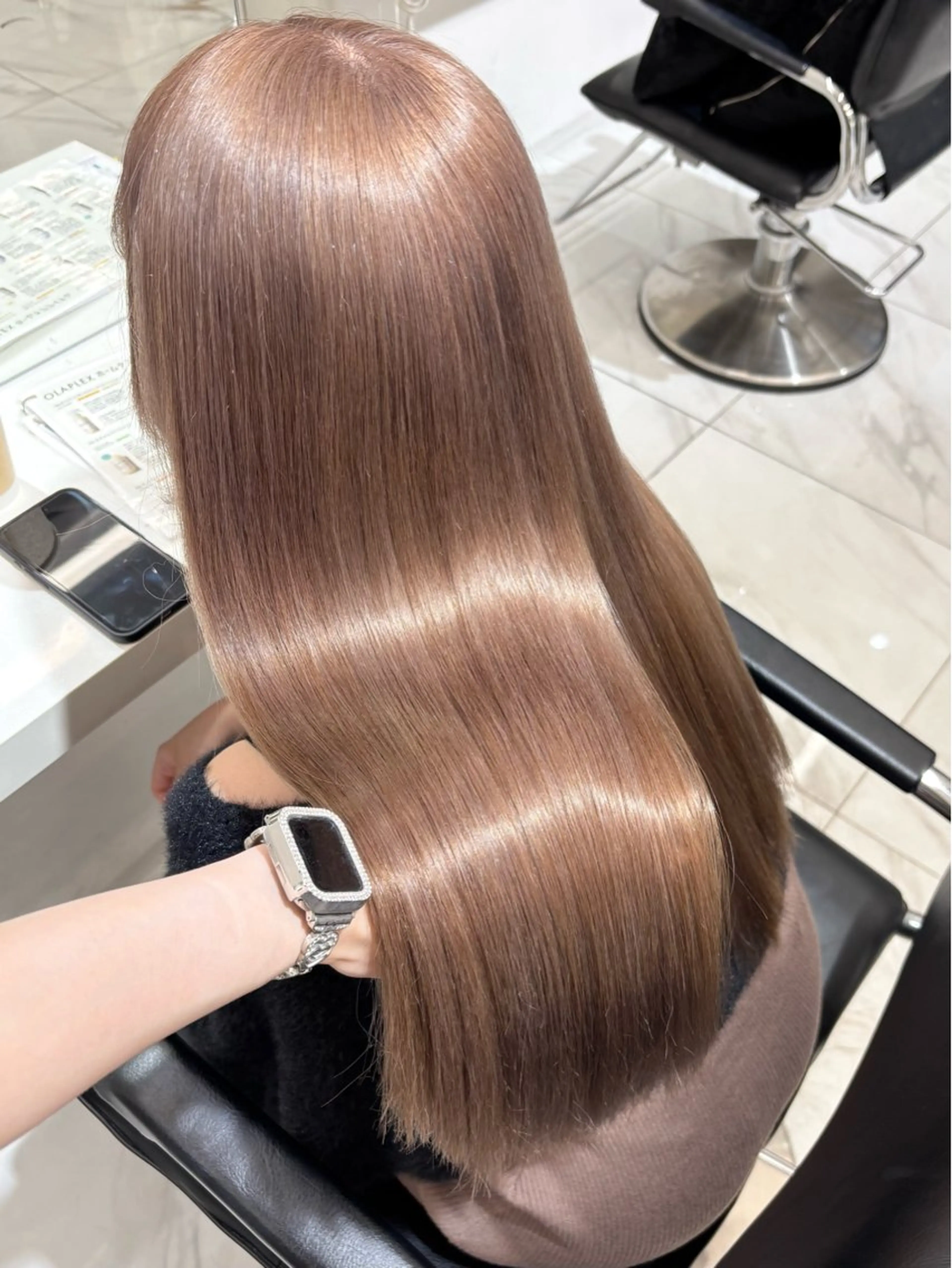 ロング カラー ベージュカラー ブリーチ 透明感カラー ミルクティーベージュ トリートメント カット ヘアカラー トリートメント 盛れる顔周り🤍渋谷 Risa🎀のヘアスタイル