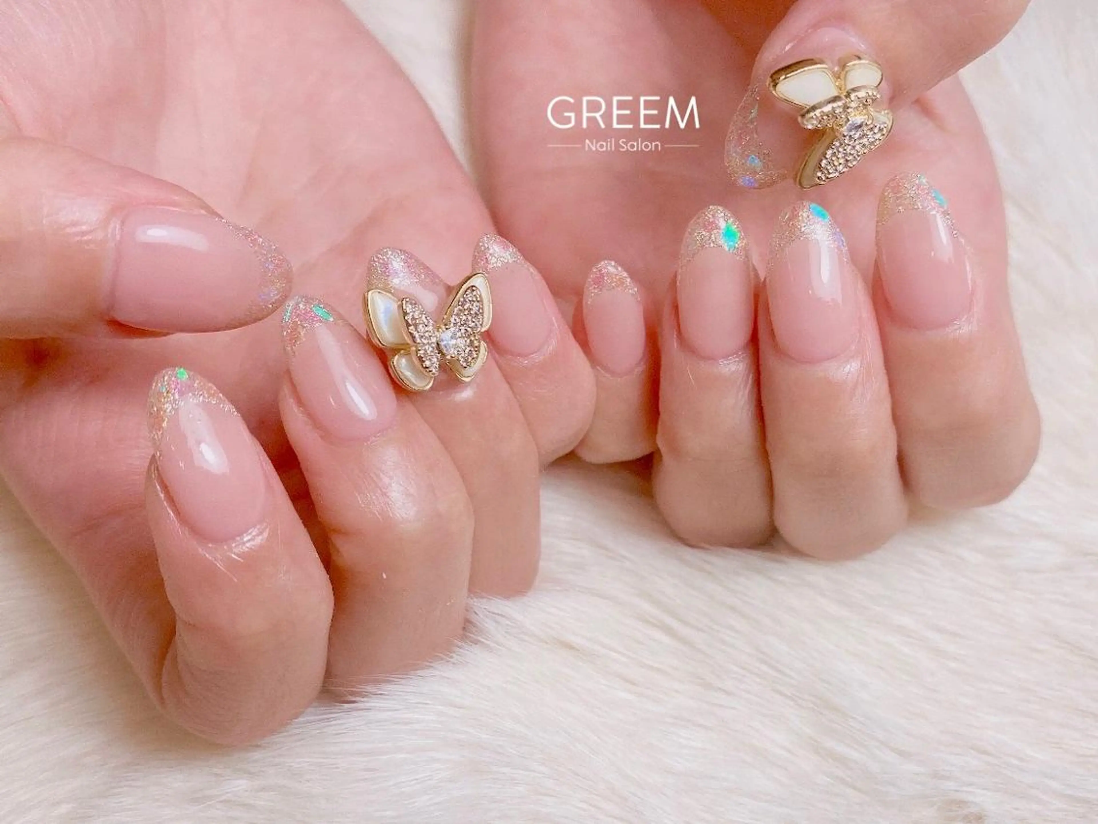 ネイル オーロラネイル フレンチネイル キラキラネイル GREEM グリームのネイルデザイン