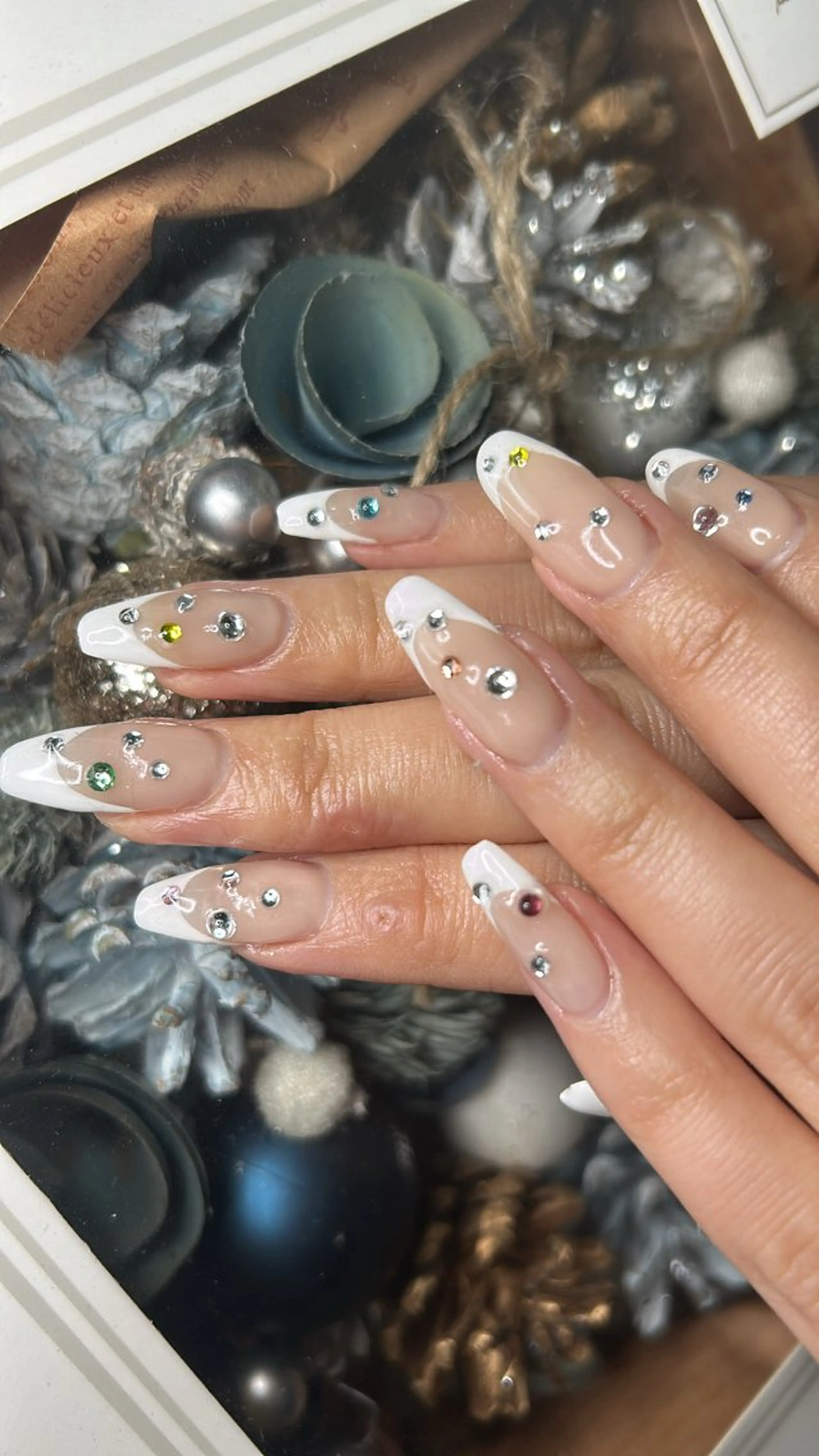 セミロング ハンドネイル 大城 みきのネイルデザイン