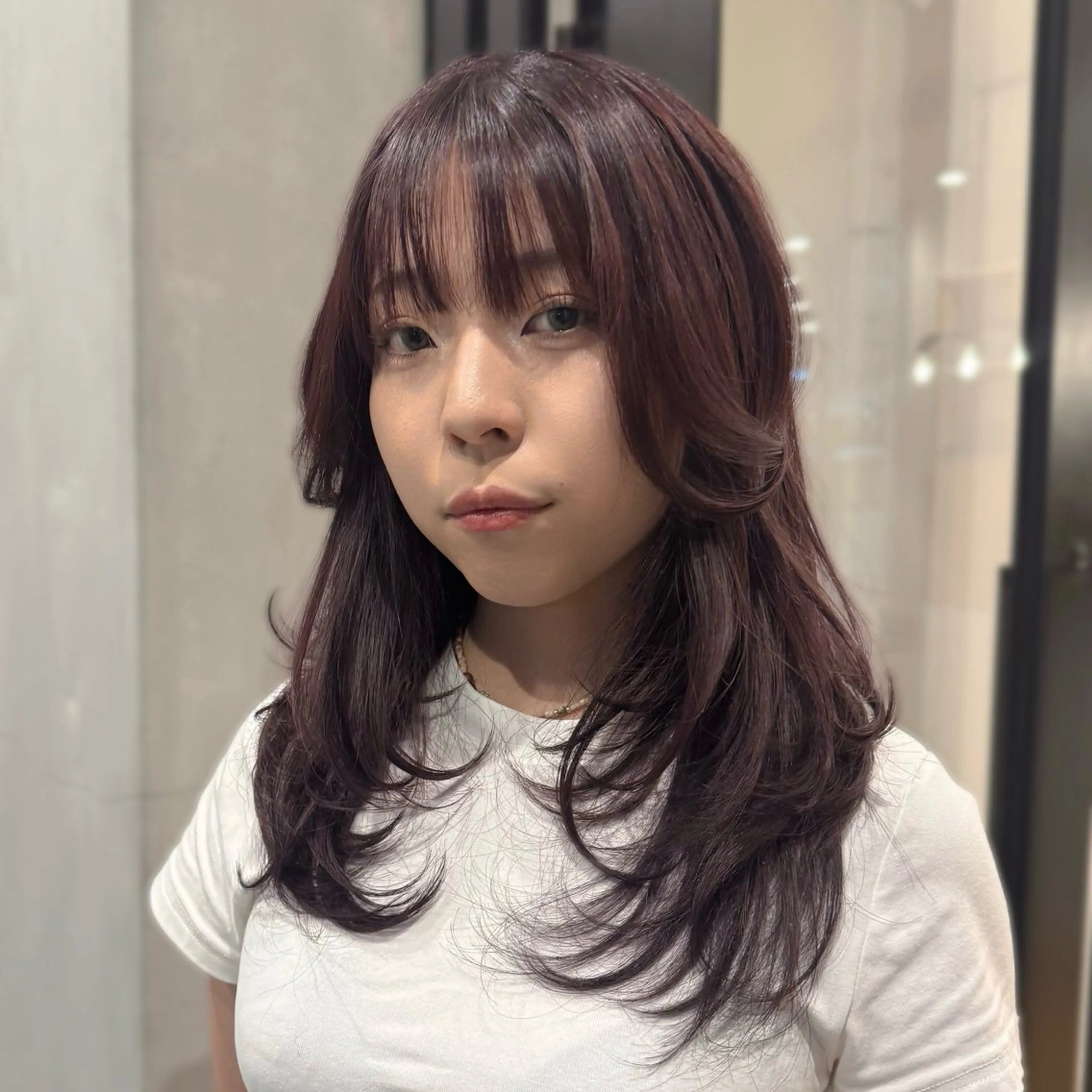 ミディアム ベージュカラー/長岡 レイヤーカット/コウのヘアスタイル