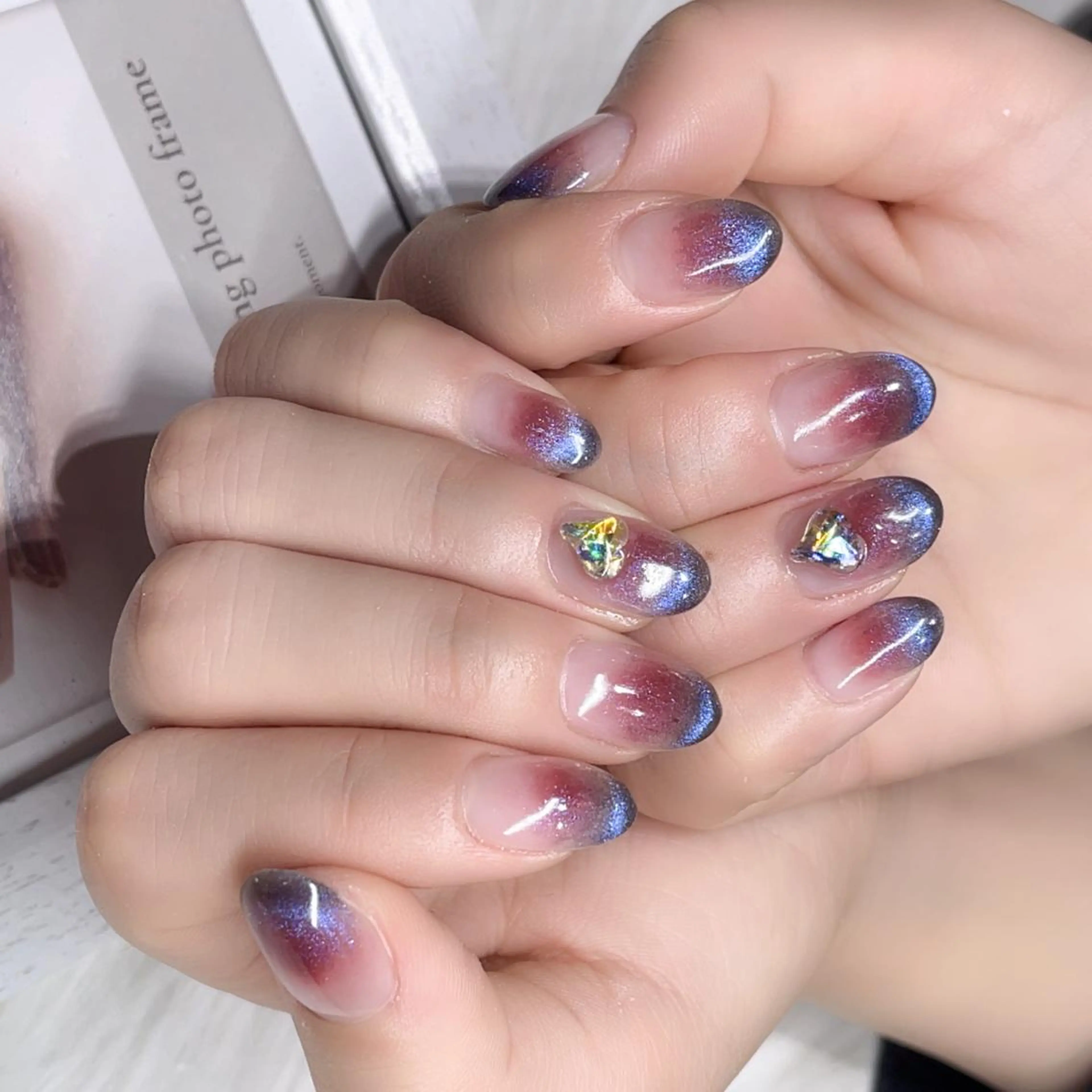 ネイル ハンドネイル Queens ciciのネイルデザイン