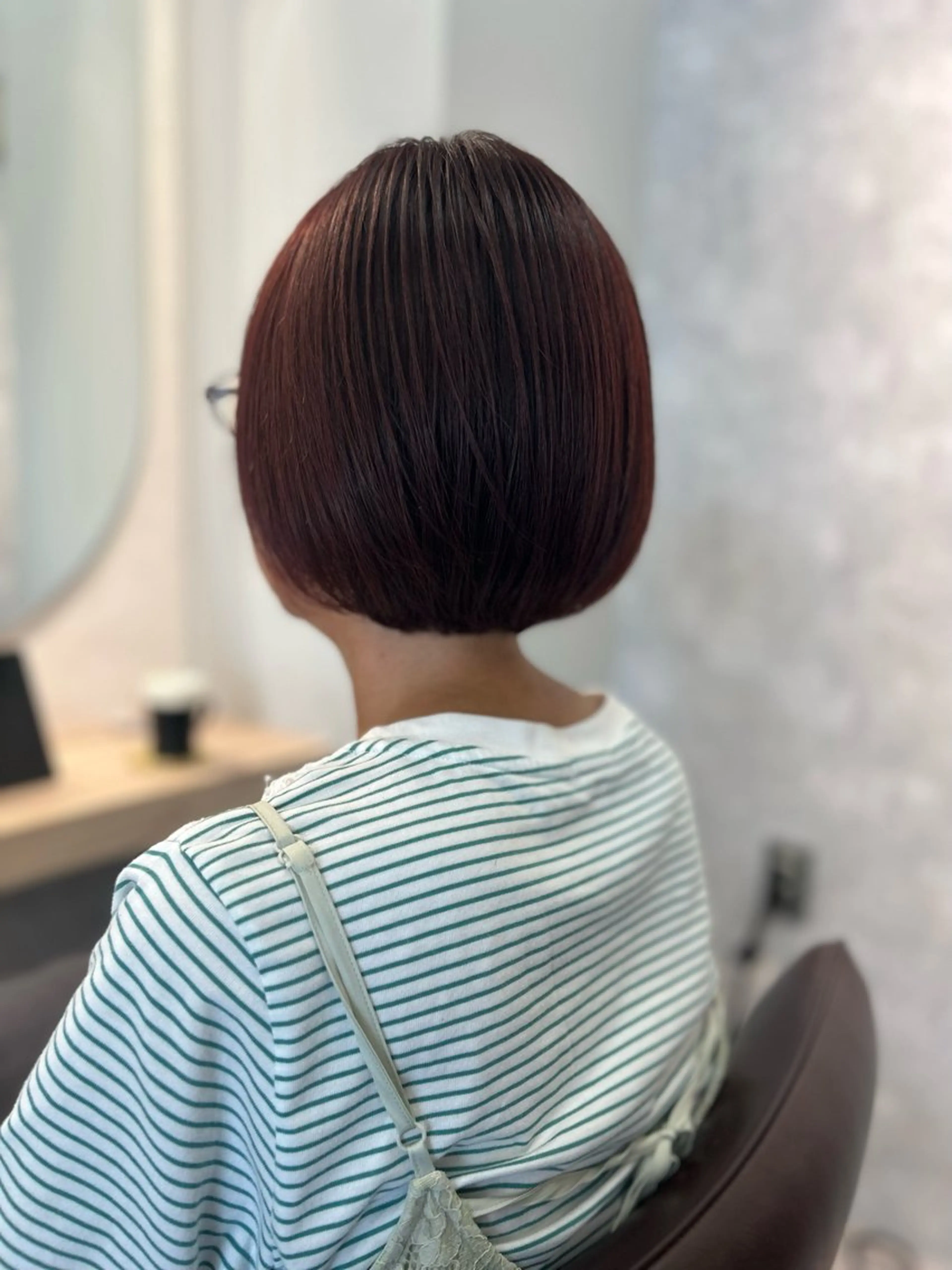 ショート ボブ 豊島 璃奈のヘアスタイル