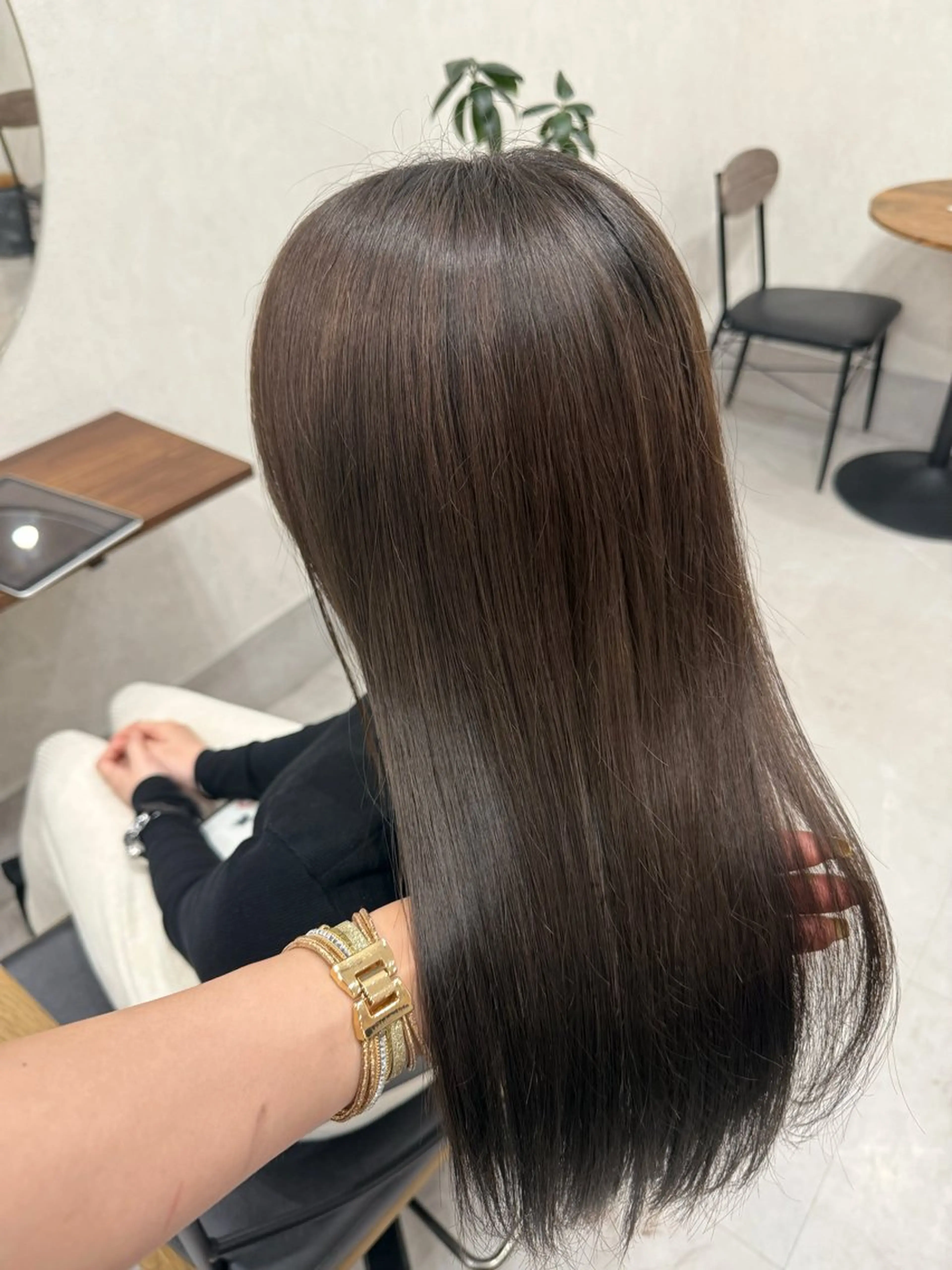 ロング カラー ブラウンカラー くすみブラウン stark🌱片倉 みうのヘアスタイル