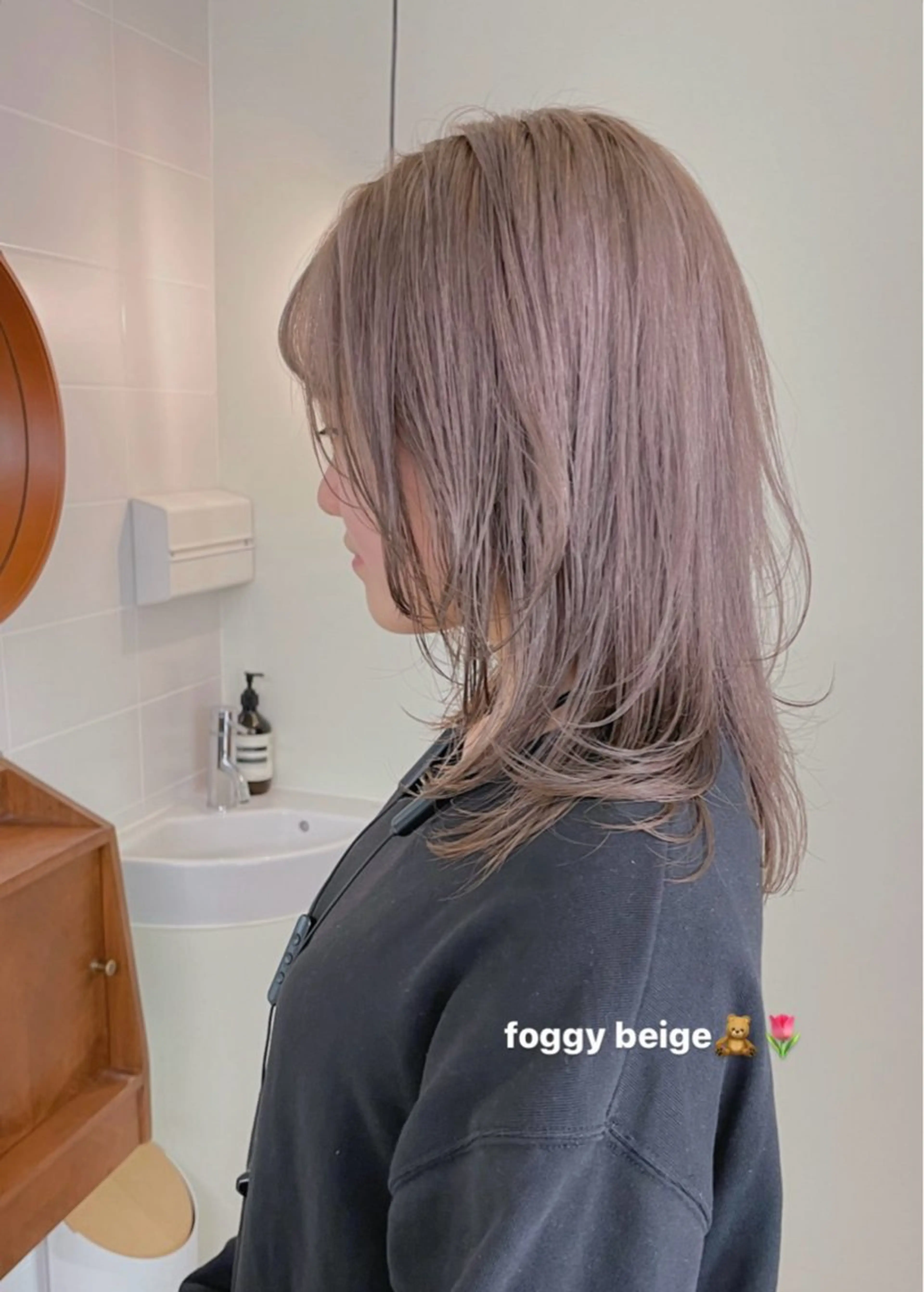 ミディアム カラー ベージュカラー レイヤーカット ヘアカラー ニイ/栄/ ボブカットモデル募集のヘアスタイル