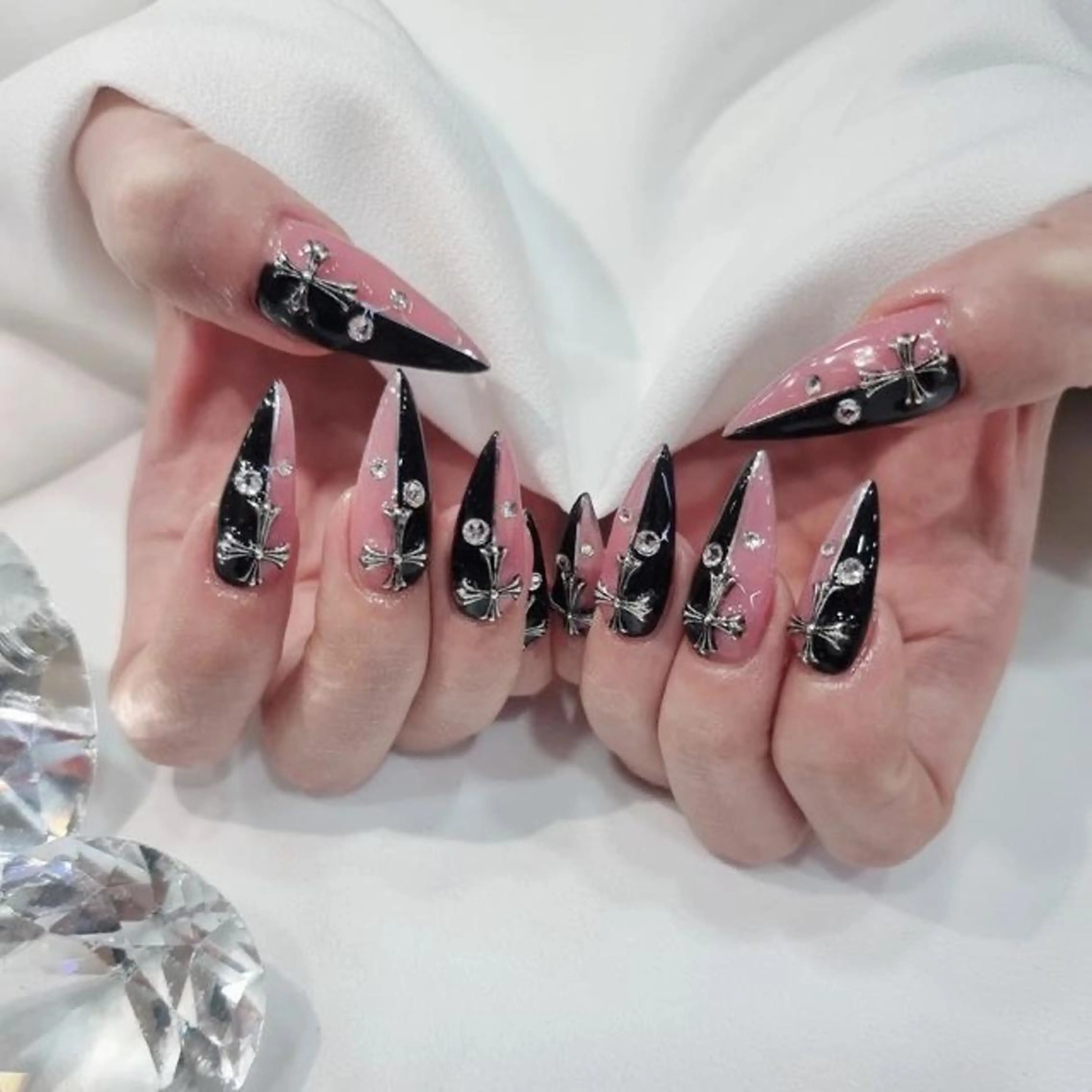 ネイル 長さ出し フレンチネイル グラデーション 卒業式 マグネットネイル ハンドネイル MIHANA NAILのネイルデザイン