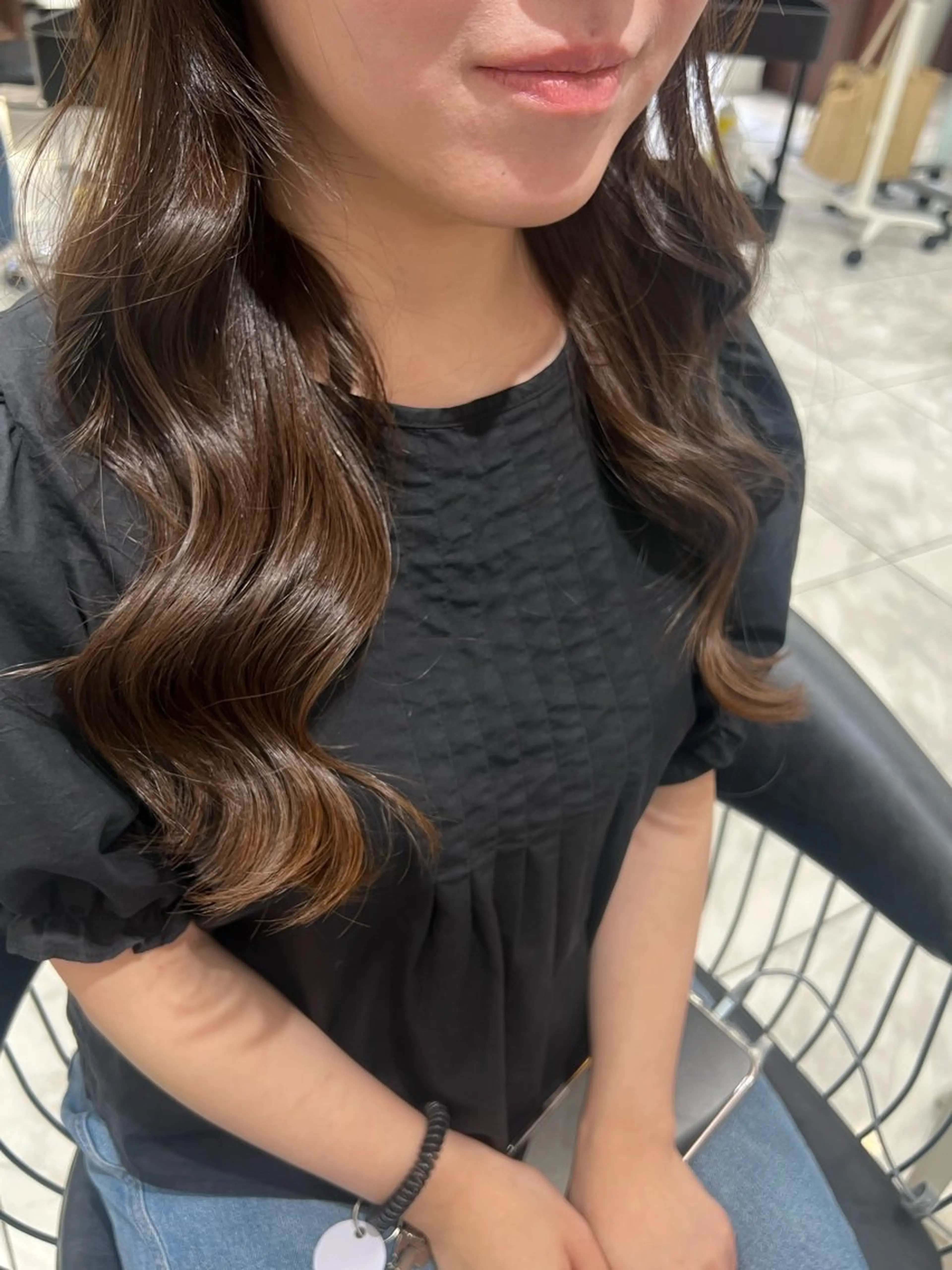 ロング パーマ カット パーマ トリートメント コテ巻きパーマ💙 シノヤユイのヘアスタイル