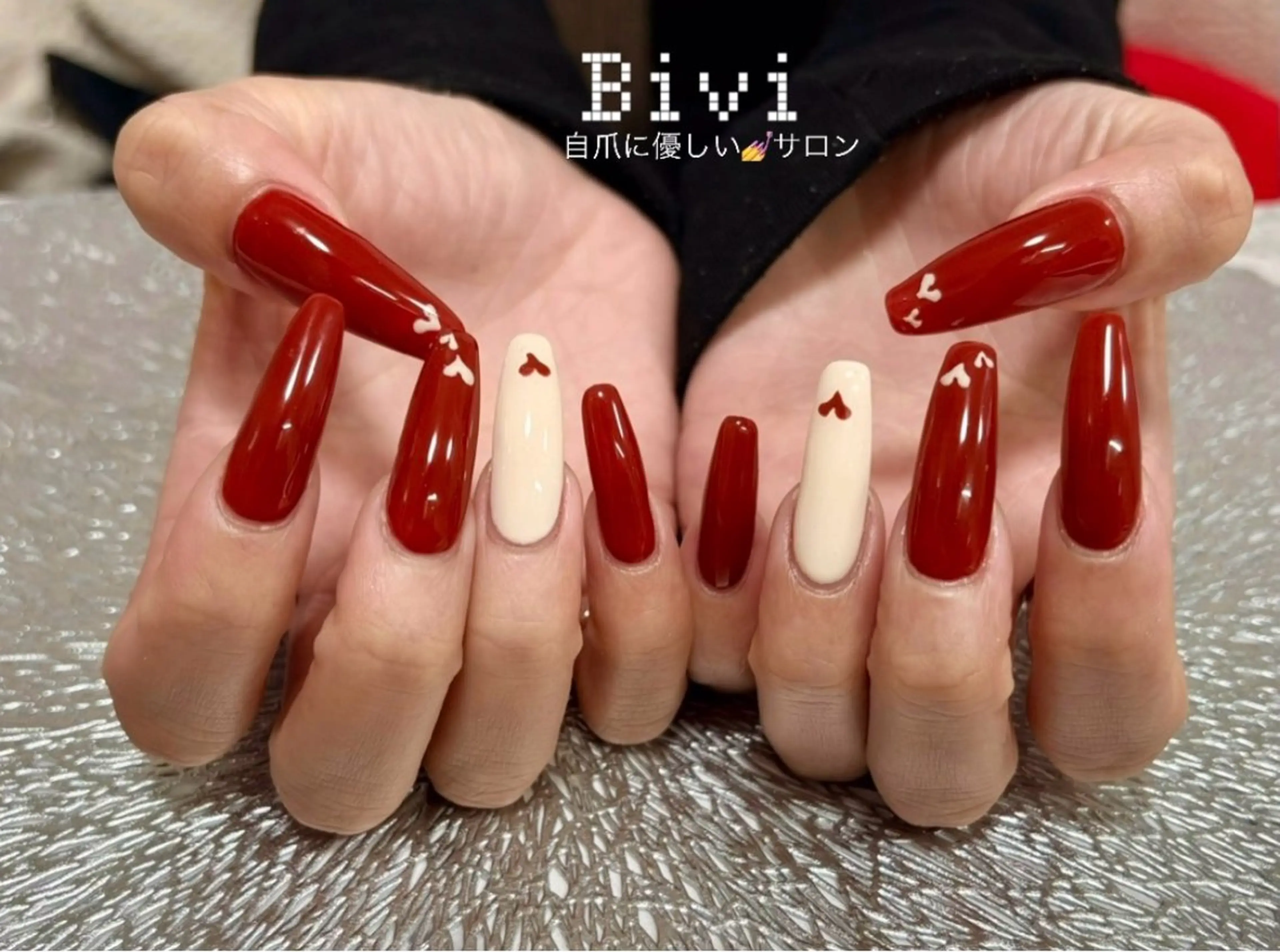 ネイル ラメ(グリッター) 持ち込み オフィスネイル ワンホンネイル 冬ネイル ハンドネイル ハンドケア ♡Bivi♡自爪に 優しいネイルサロンのネイルデザイン