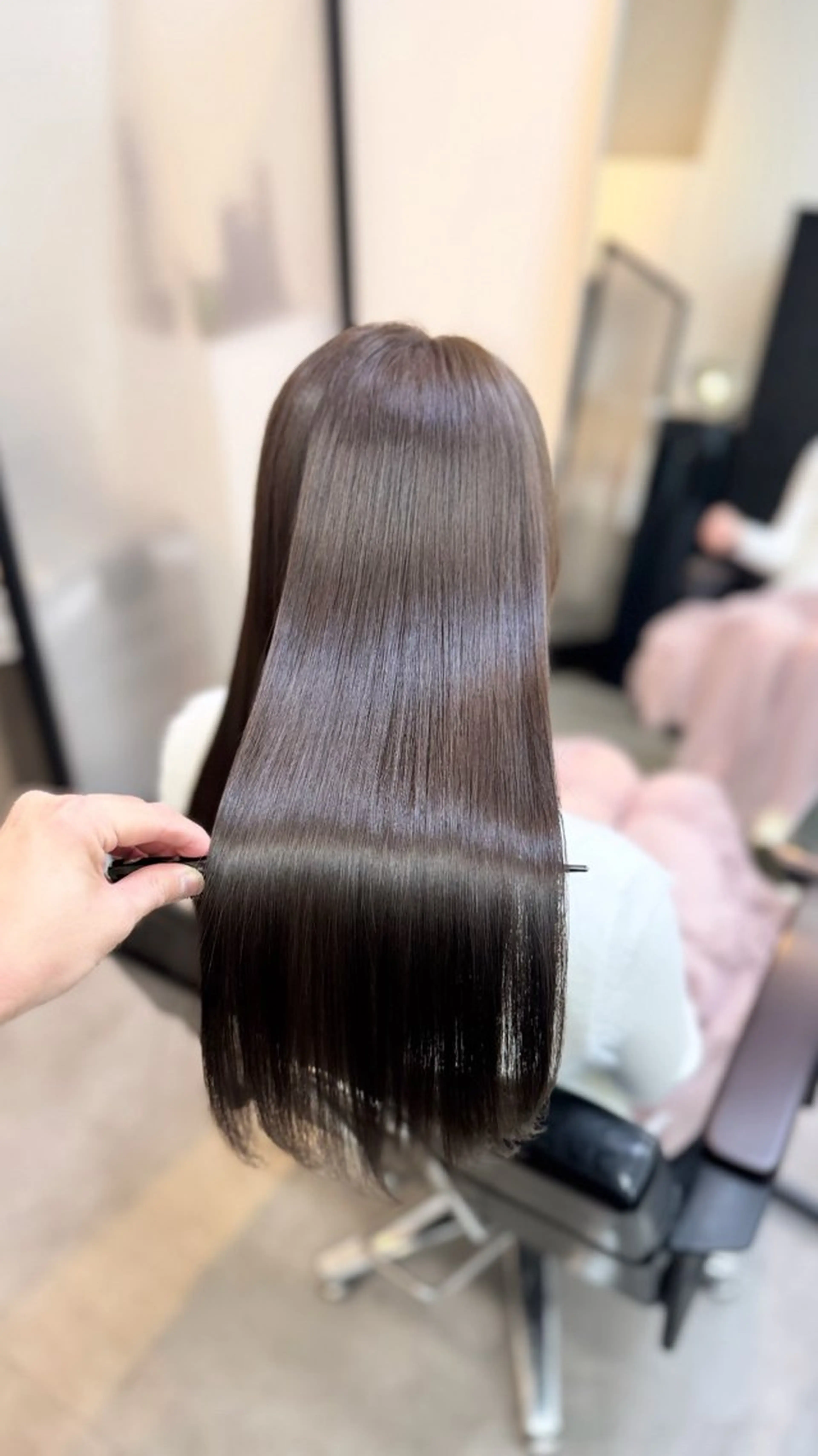 ロング ブリーチ縮毛矯正/ 複雑履歴🉑/タイチのヘアスタイル