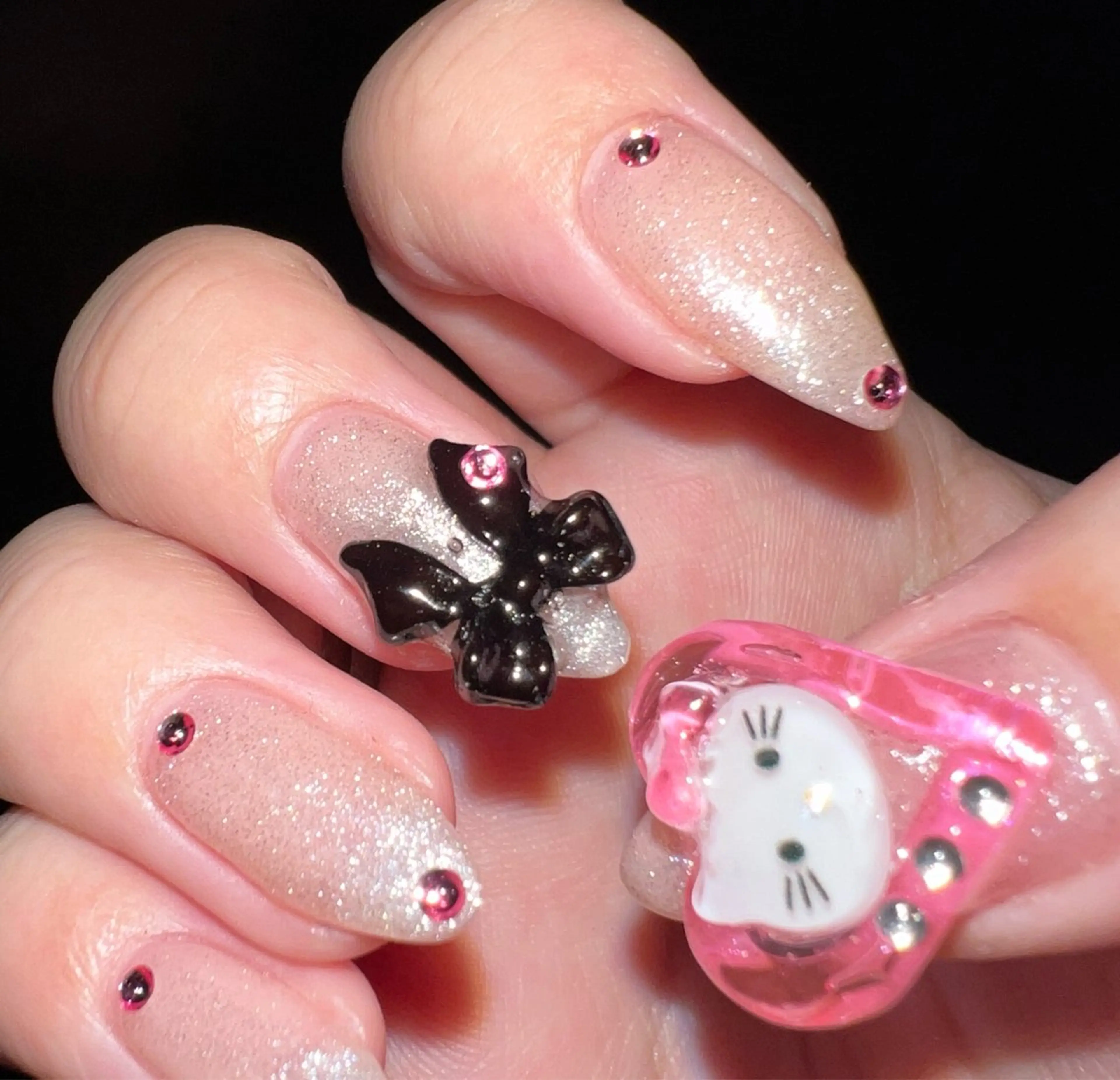 ネイル Hikari 🌺のネイルデザイン