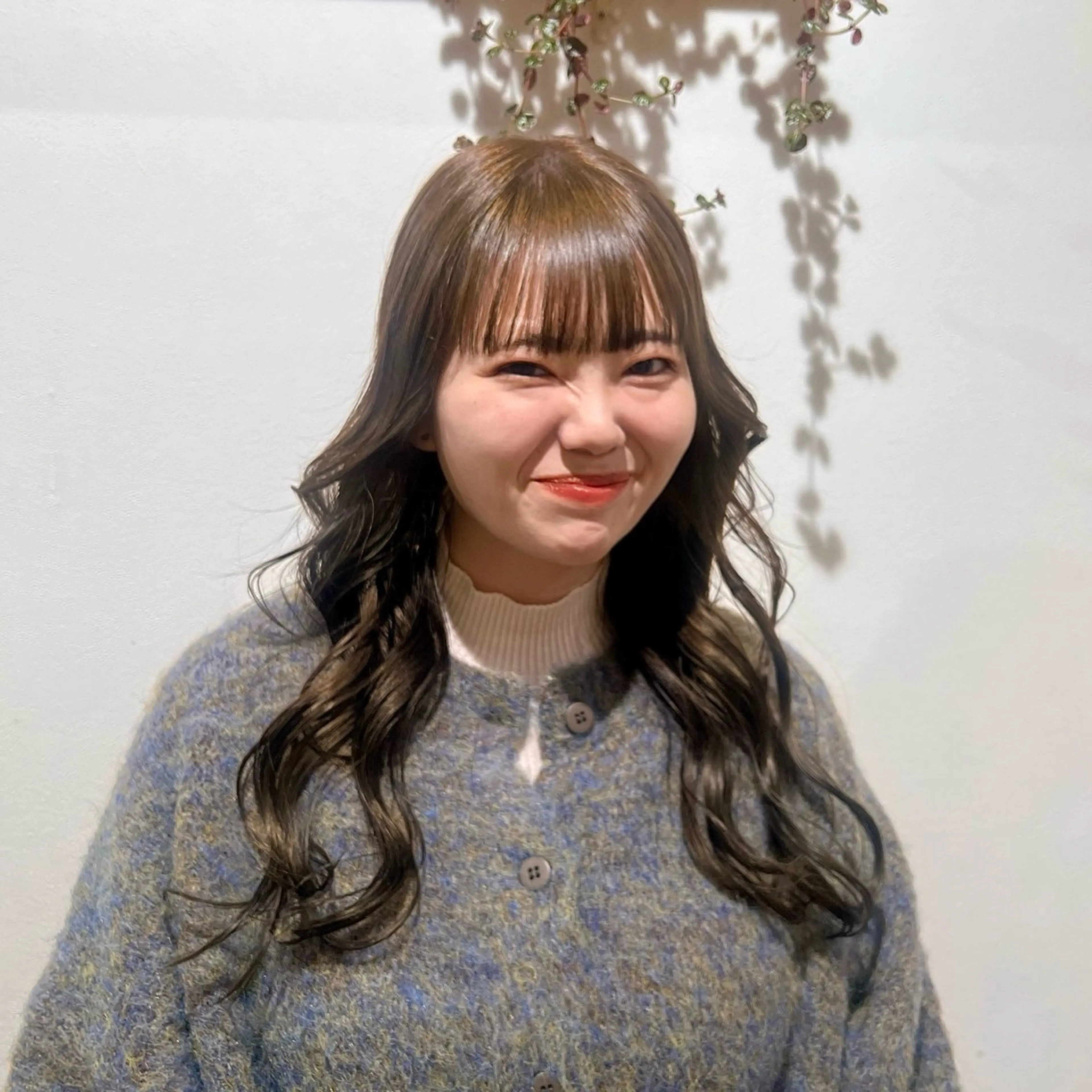 セミロング カラー ブリーチ ブラウンカラー ケアブリーチ グレージュ オリーブブラウン 𝙎𝙚𝙞𝙧𝙖 ☆カット/パーマのヘアスタイル