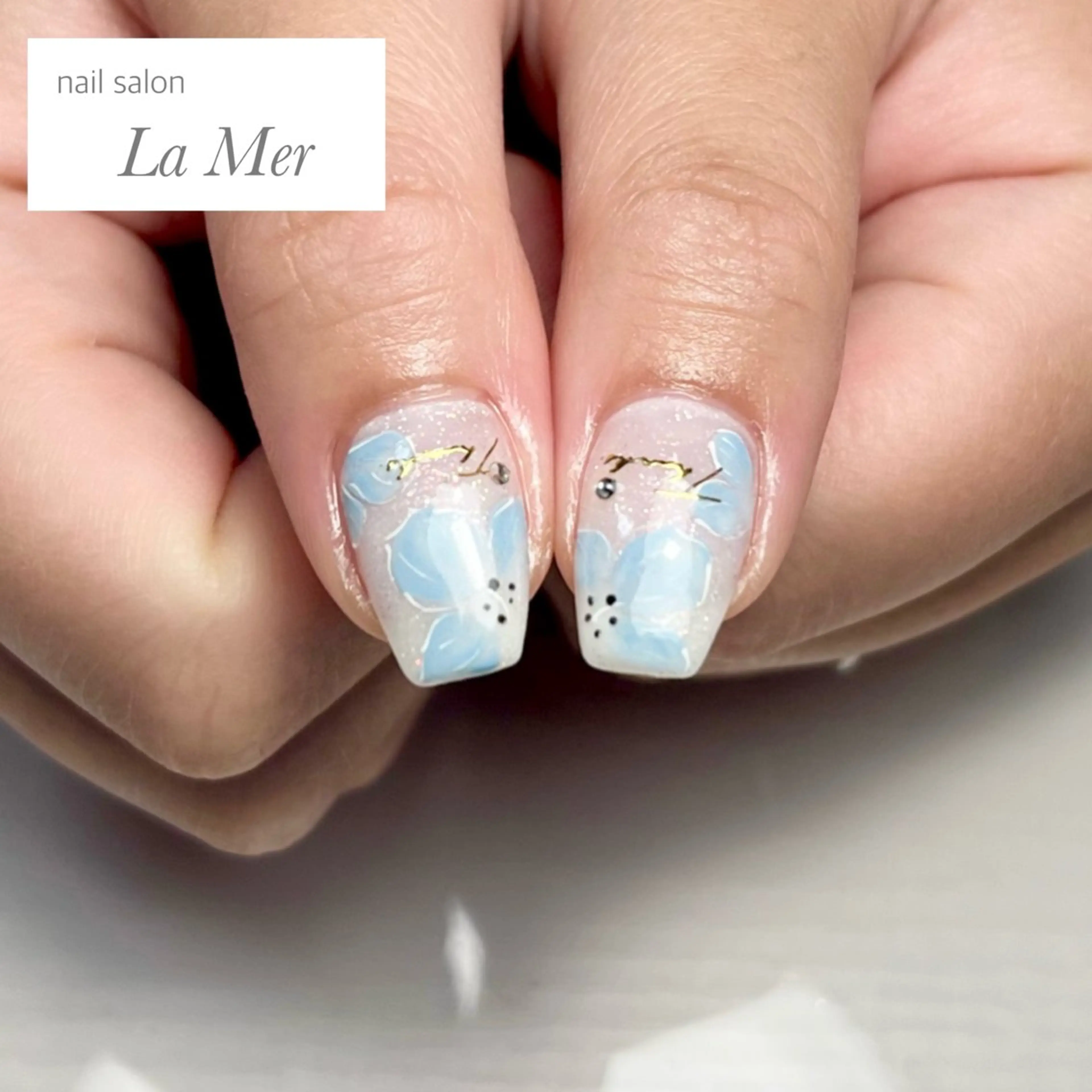 ネイル ブルー フラワーネイル マグネットネイル オフィスネイル シンプルネイル ハンドネイル nailsalon La Merのネイルデザイン