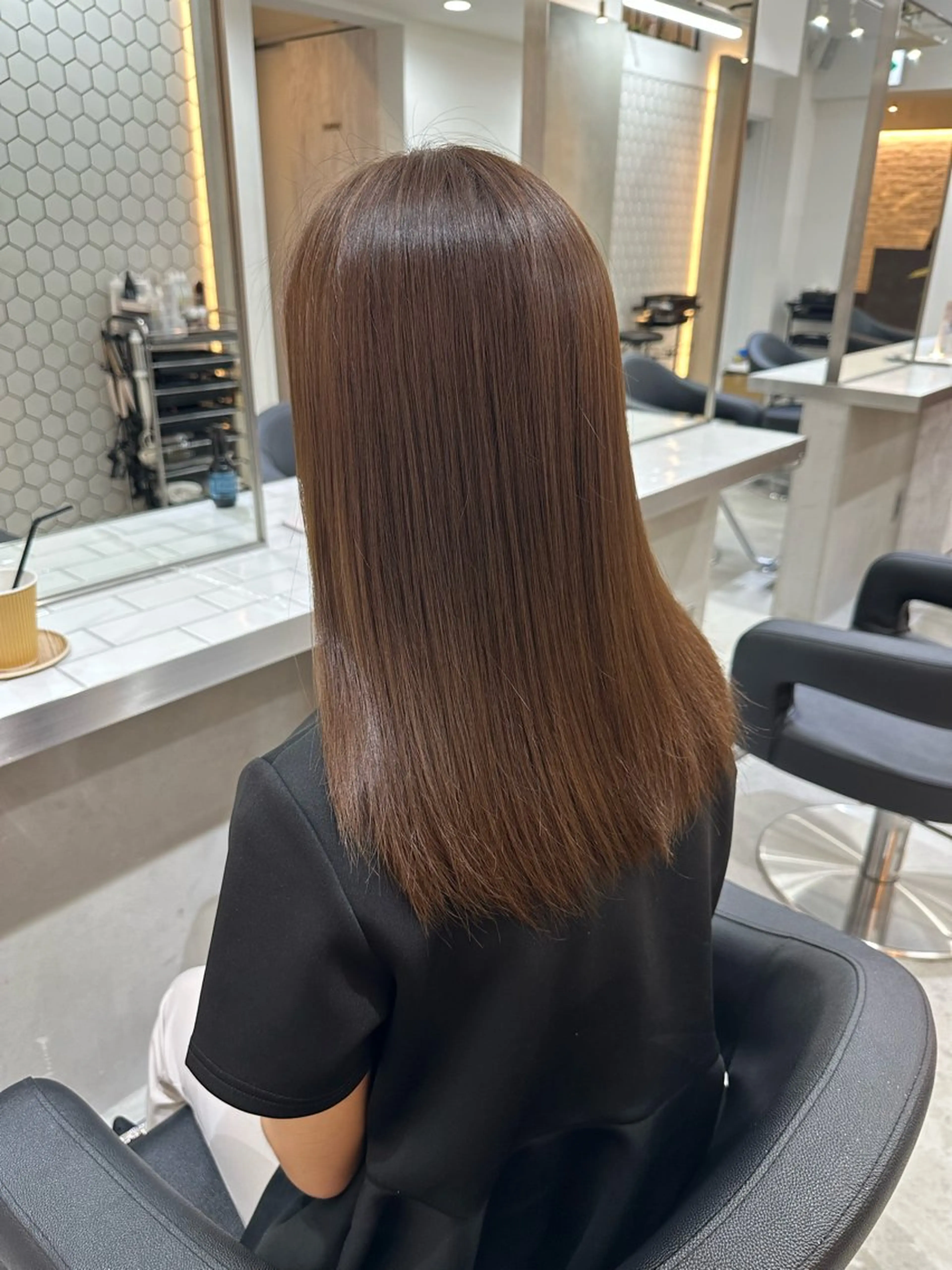 セミロング カラー ベージュカラー ミディアムレイヤー 添田晃基のヘアスタイル